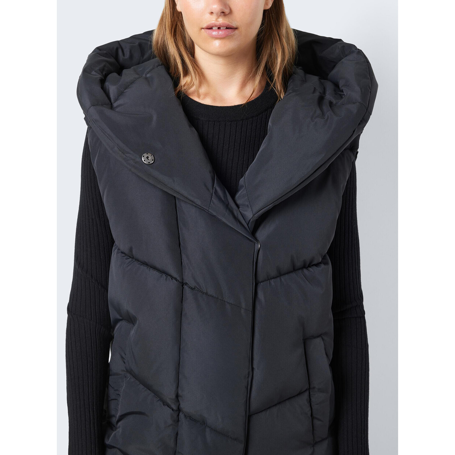 Noisy May Елек 27026540 Черен Regular Fit - Pepit.bg
