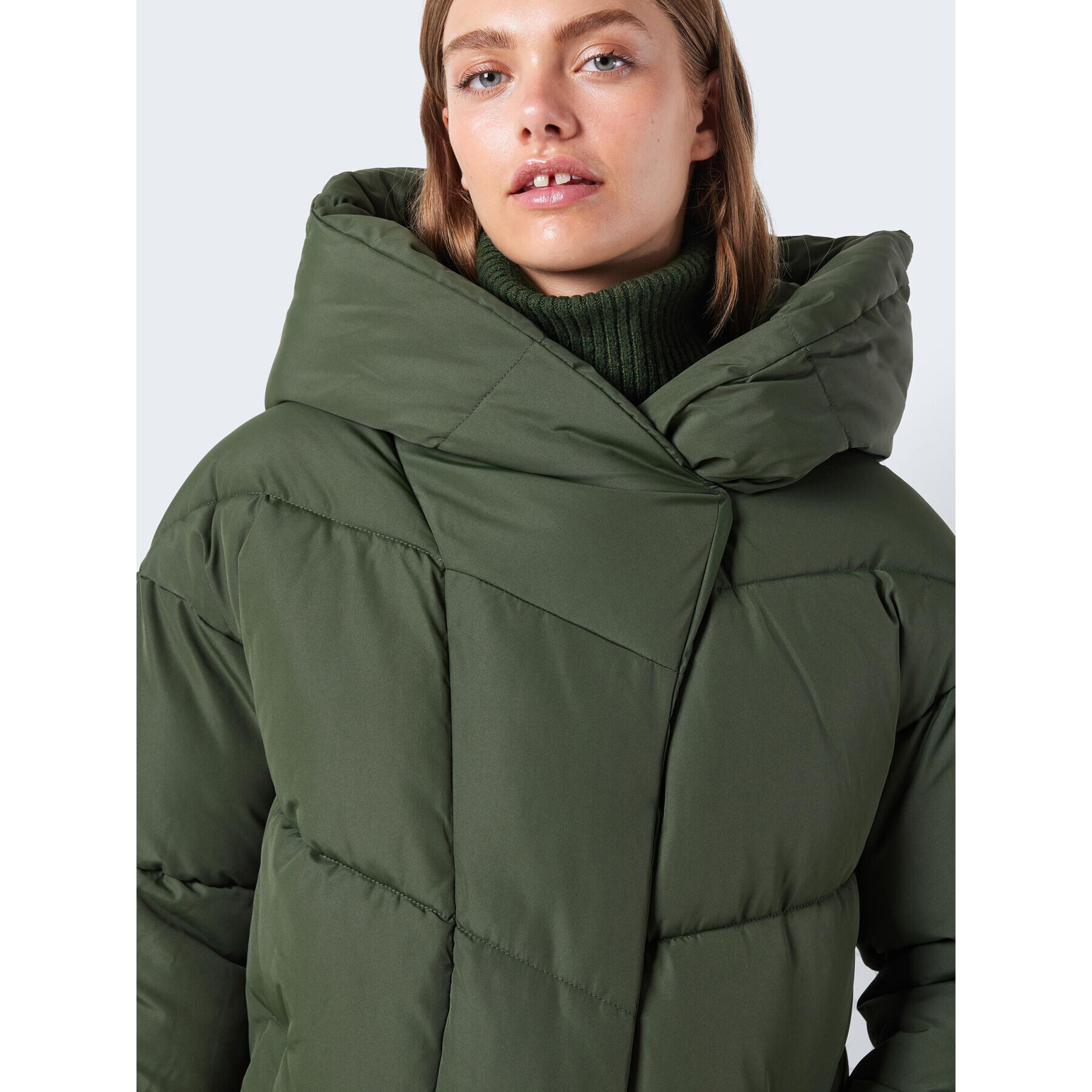 Noisy May Пухено яке 27028070 Зелен Regular Fit - Pepit.bg