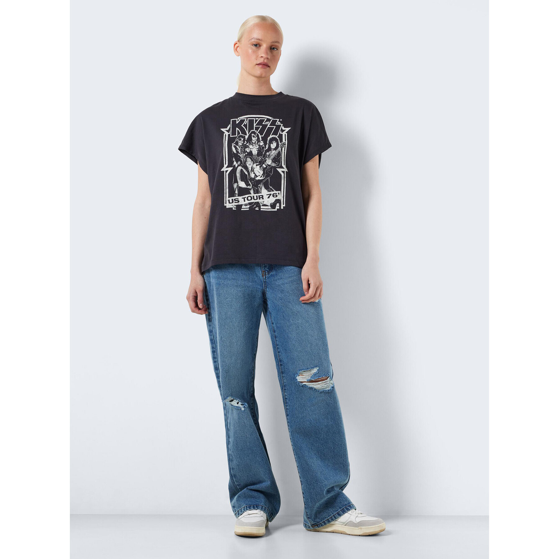 Noisy May Тишърт Hailey 27028380 Сив Relaxed Fit - Pepit.bg