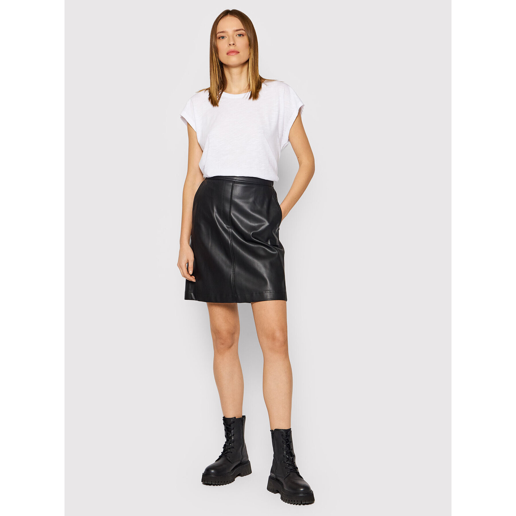 Noisy May Тишърт Mathilde 27002573 Бял Oversize - Pepit.bg