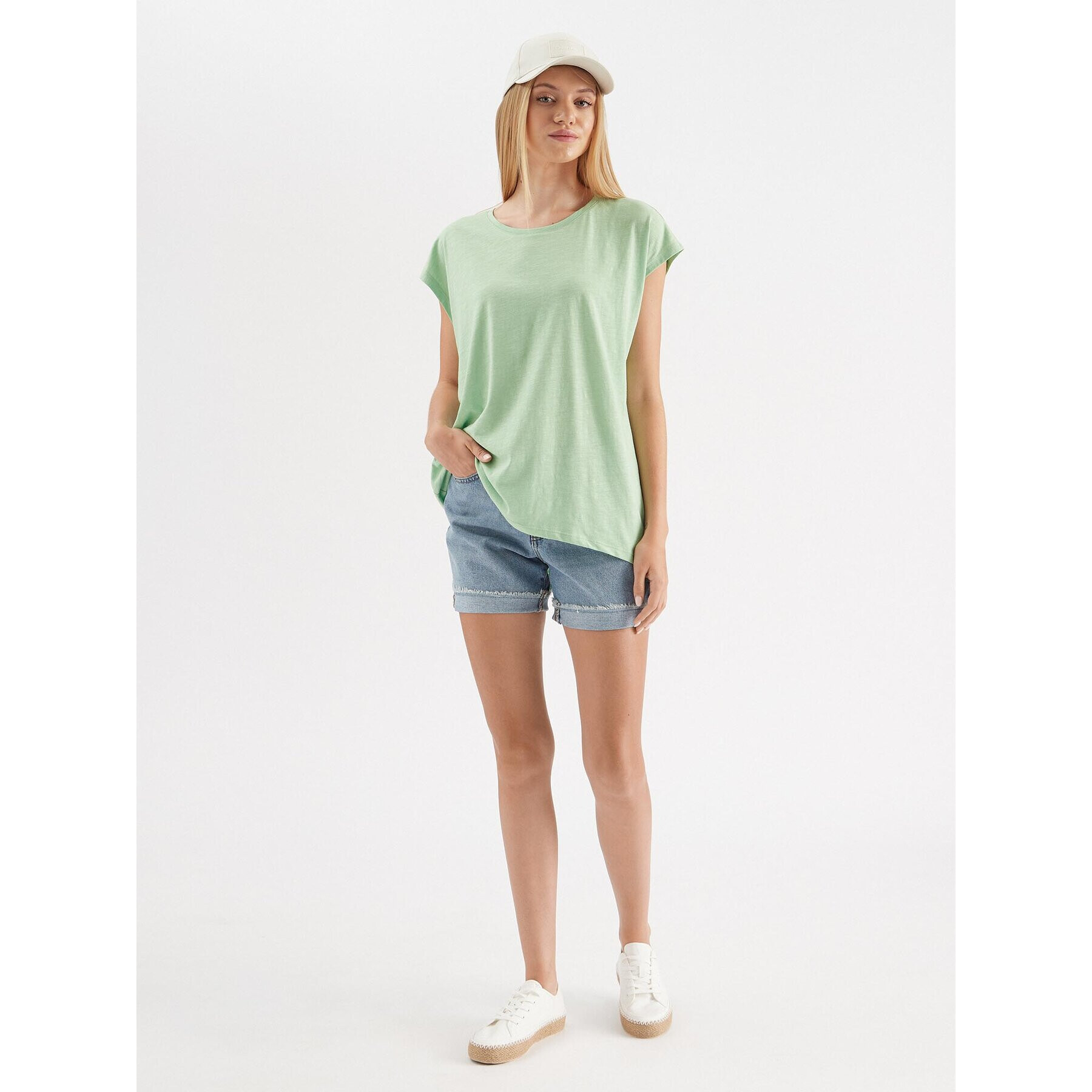 Noisy May Тишърт Mathilde 27002573 Зелен Oversize - Pepit.bg