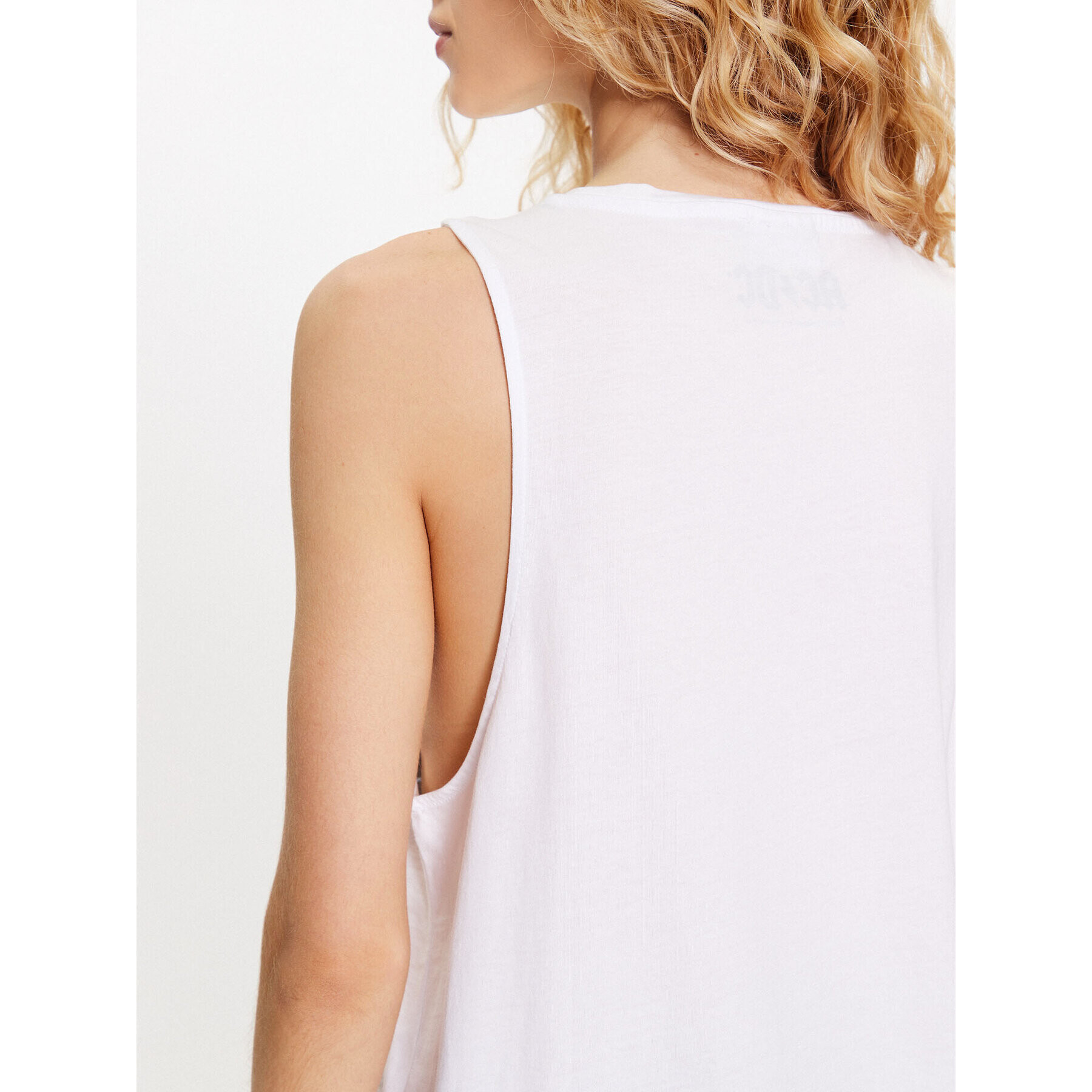 Noisy May топ Joleen 27025621 Бял Regular Fit - Pepit.bg