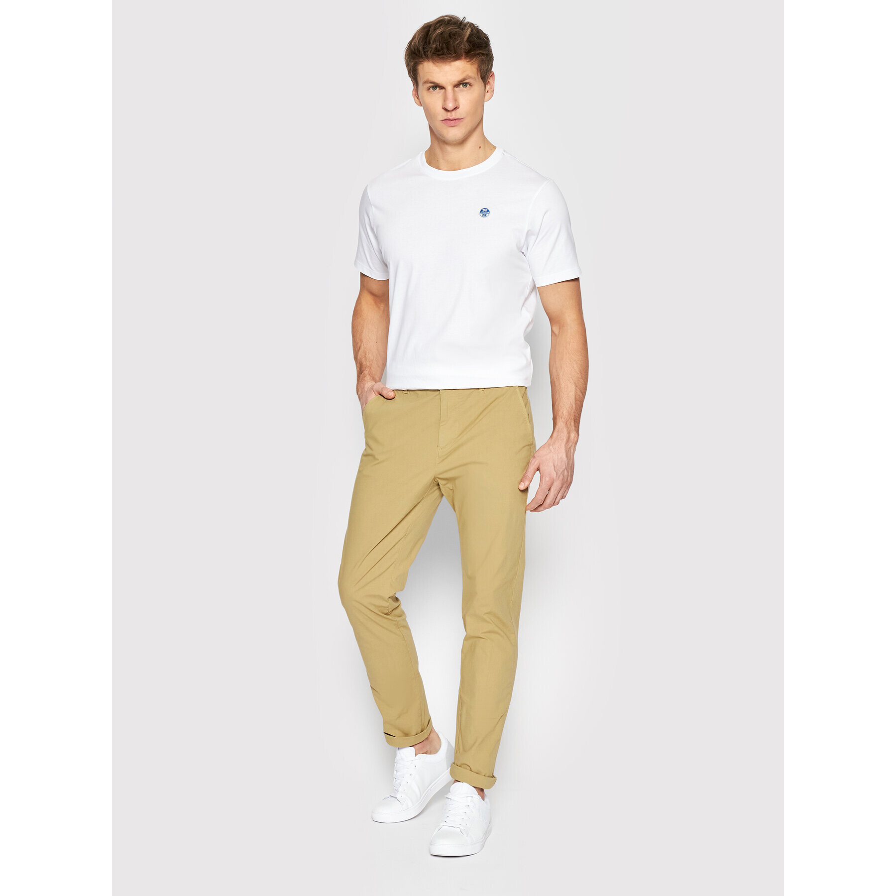 North Sails Чино панталони Defender 672943 Бежов Slim Fit - Pepit.bg