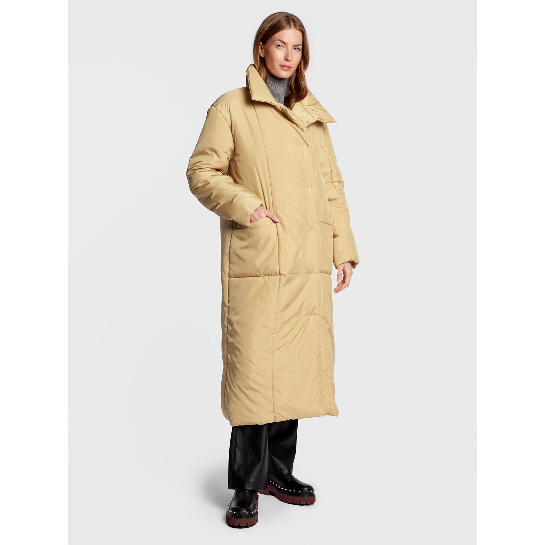 Notes Du Nord Пухено яке Emilia 12797 Бежов Regular Fit - Pepit.bg