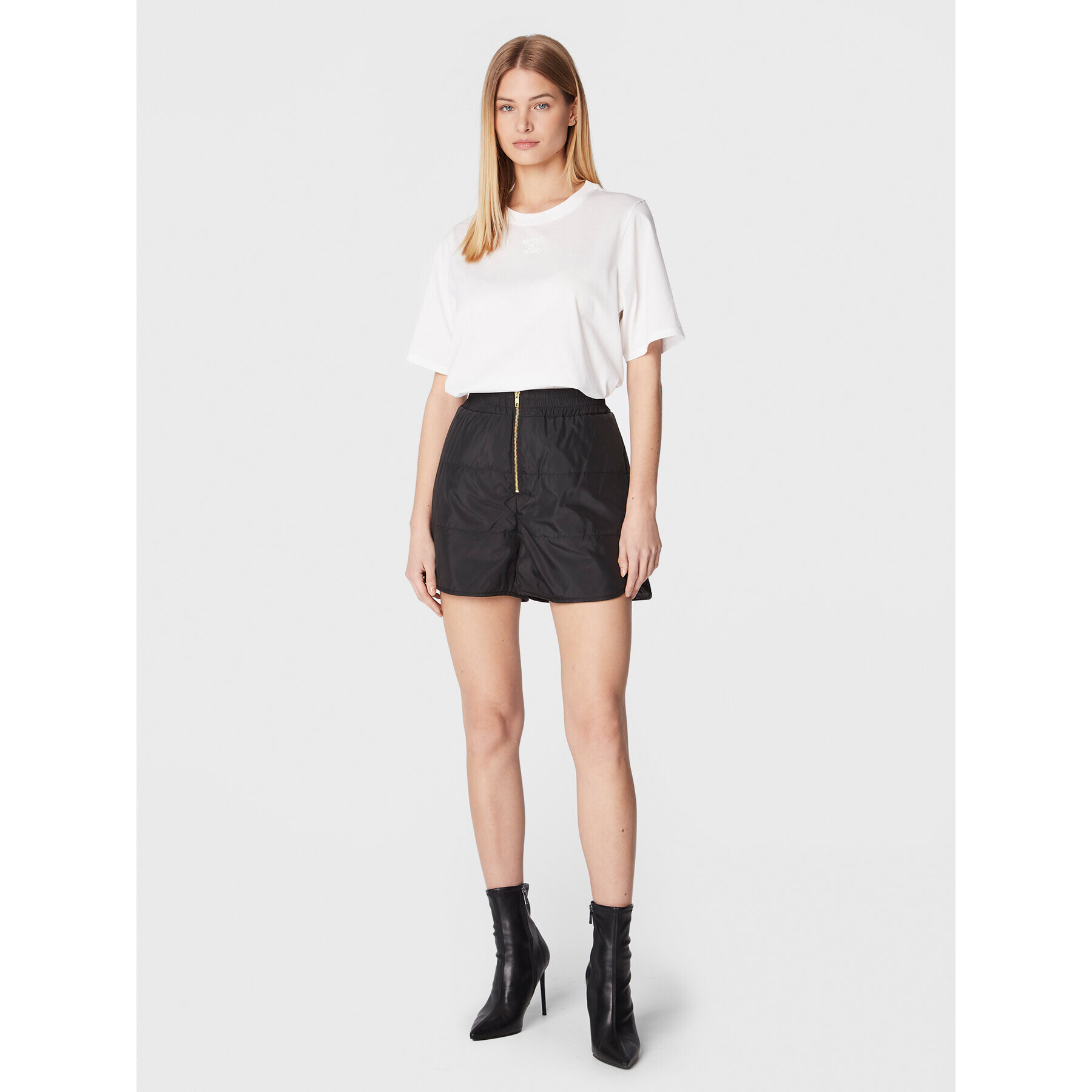 Notes Du Nord Спортни шорти Emilia 12795 Черен Regular Fit - Pepit.bg