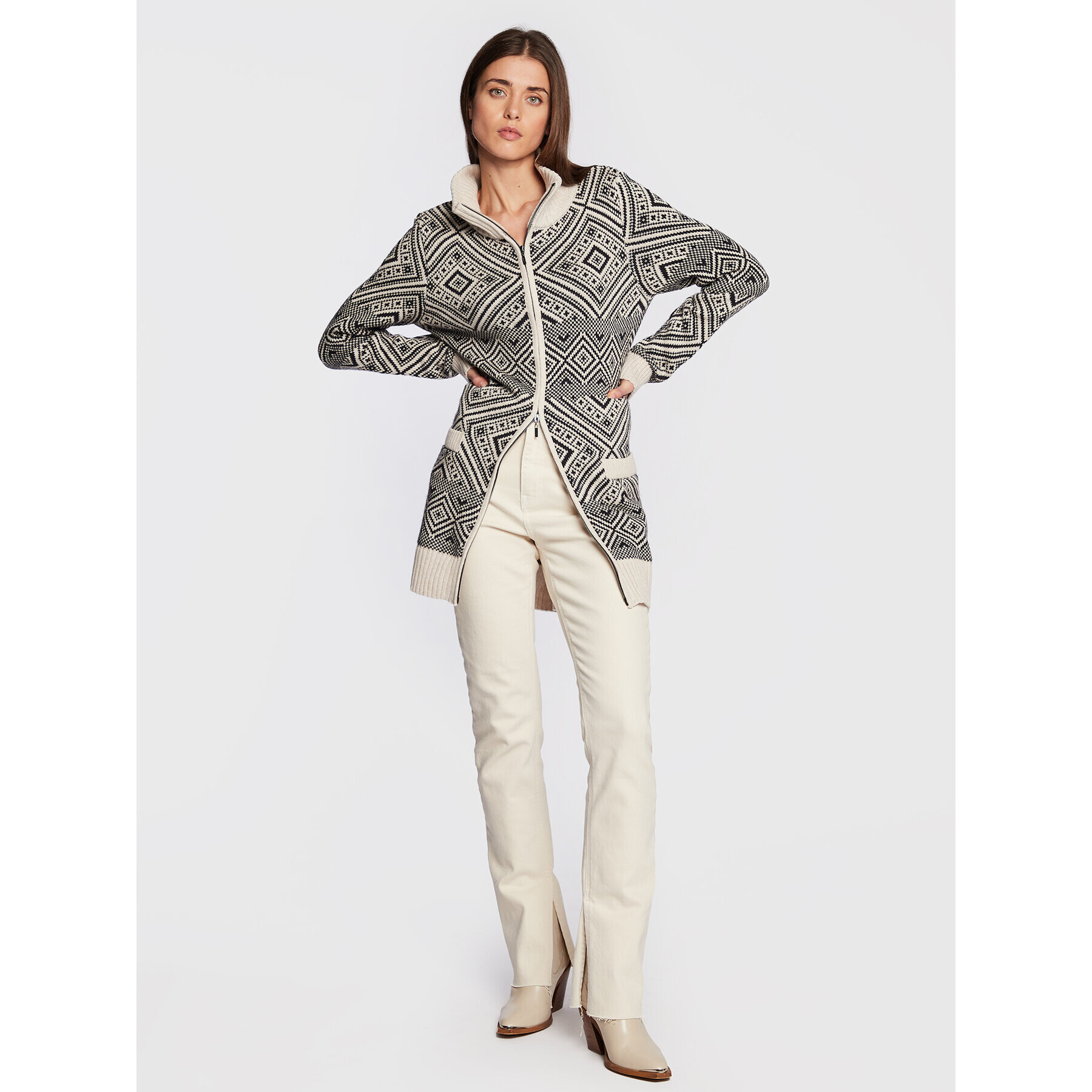 Olsen Кардиган Henny 11003871 Черен Regular Fit - Pepit.bg