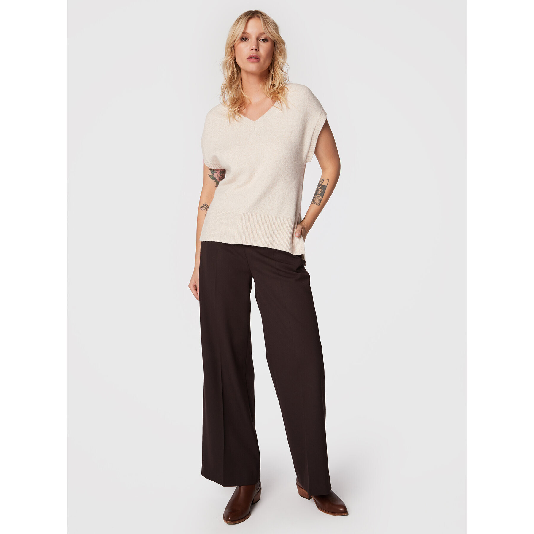 Olsen Пуловер Chloe 11003827 Бежов Relaxed Fit - Pepit.bg