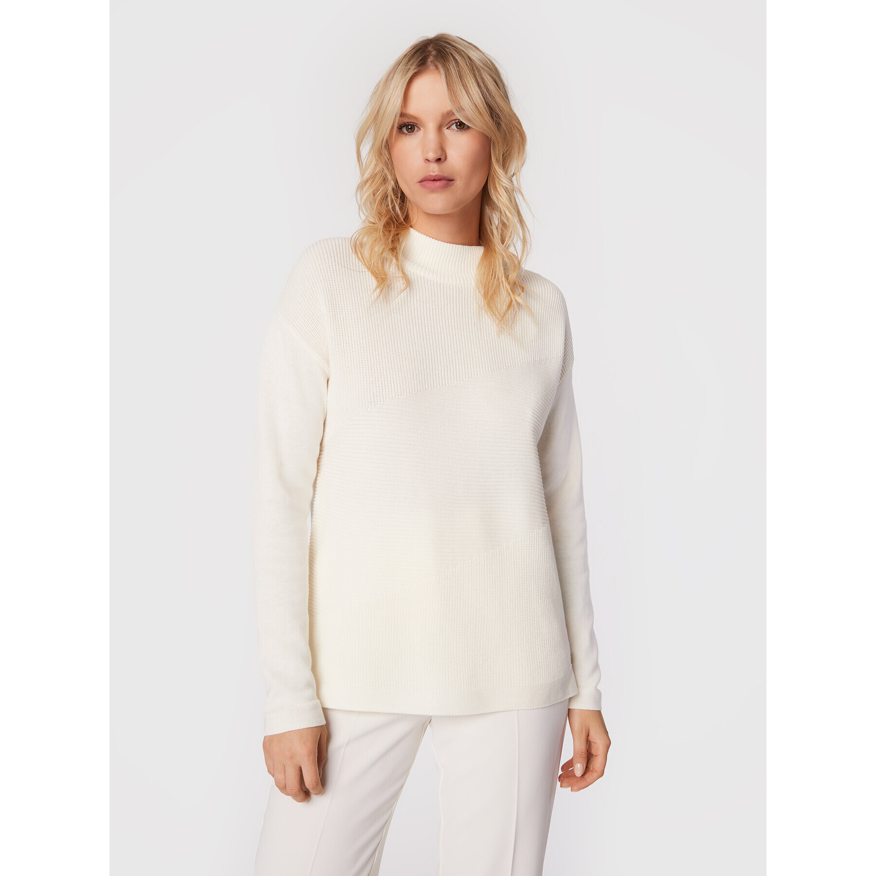 Olsen Пуловер Cora 11003824 Бял Relaxed Fit - Pepit.bg