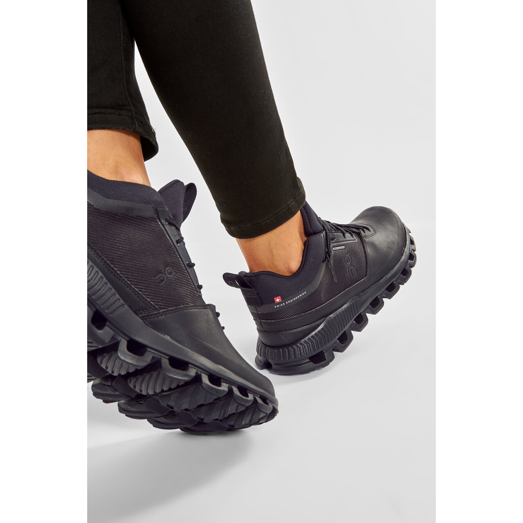 On Сникърси Cloud Hi Waterproof 2899672 Черен - Pepit.bg