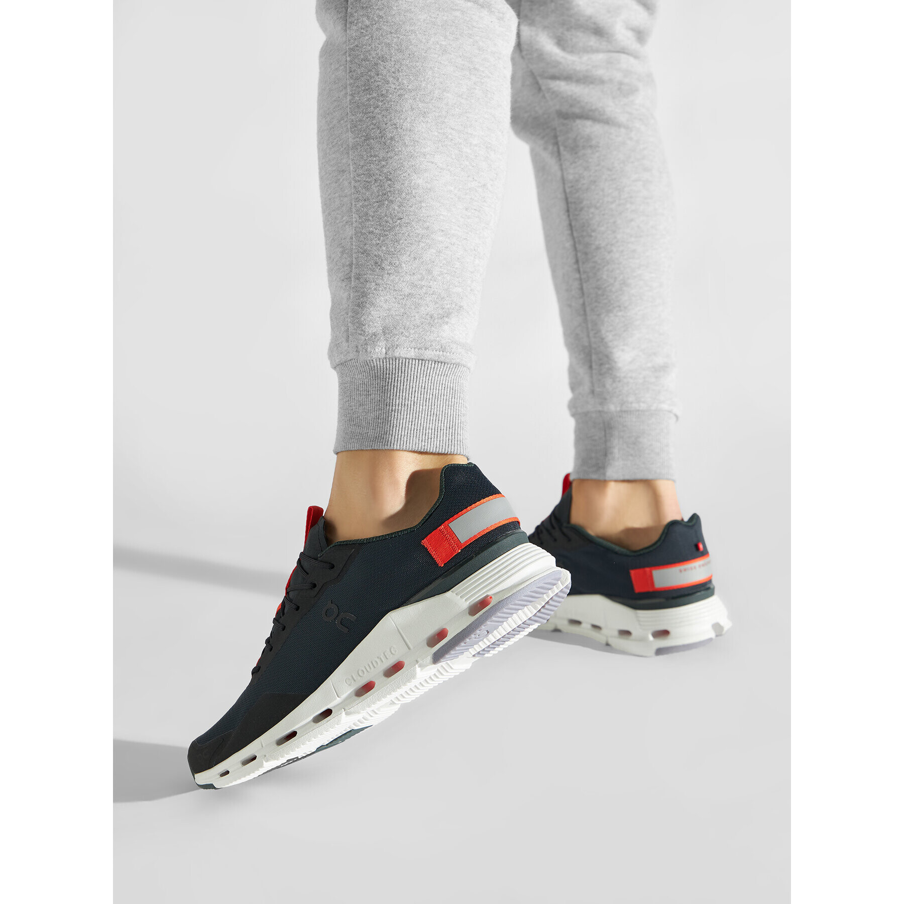 On Сникърси Cloudnova Form 26.98484 Черен - Pepit.bg