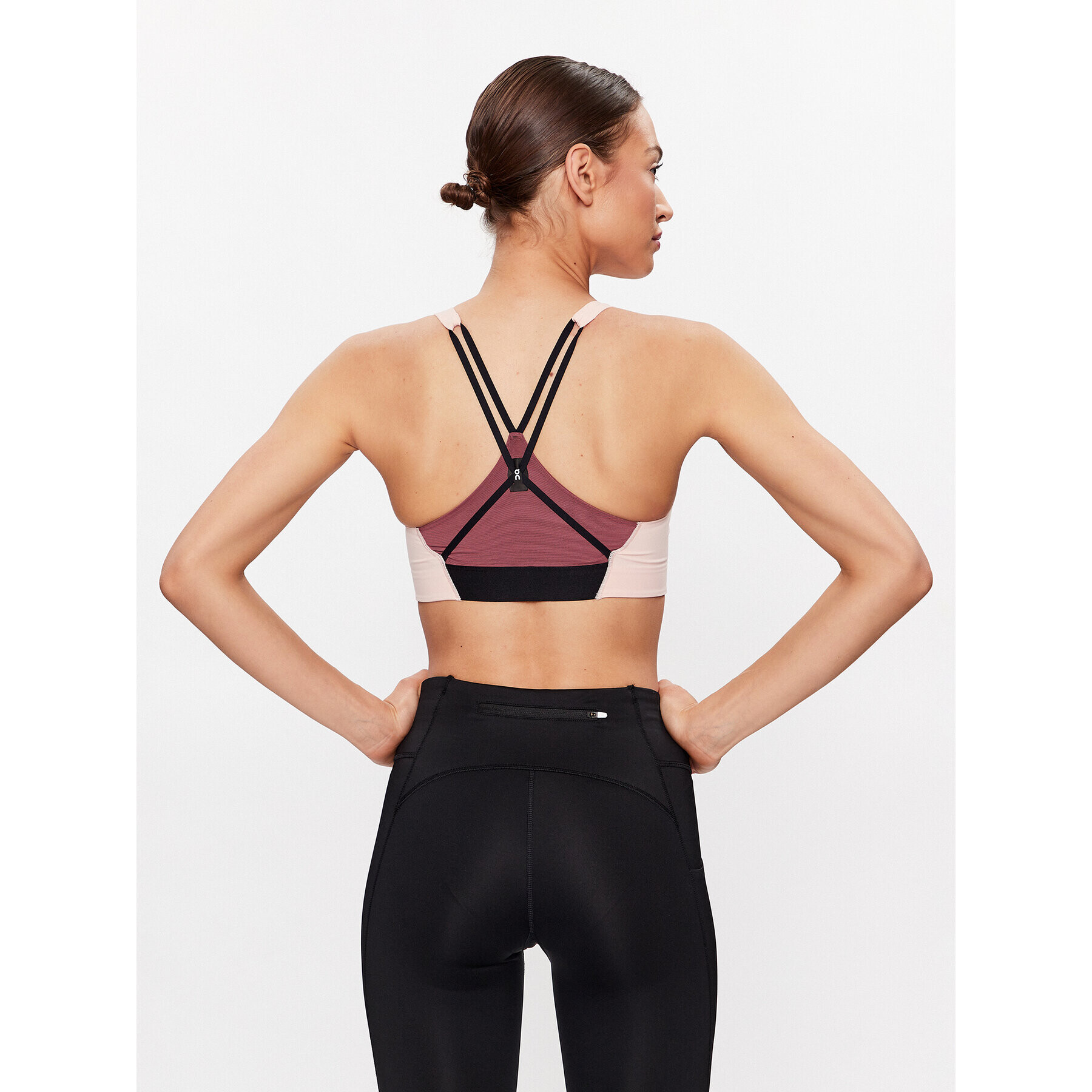 On Спортен сутиен Active Bra W 28801132 Червен - Pepit.bg