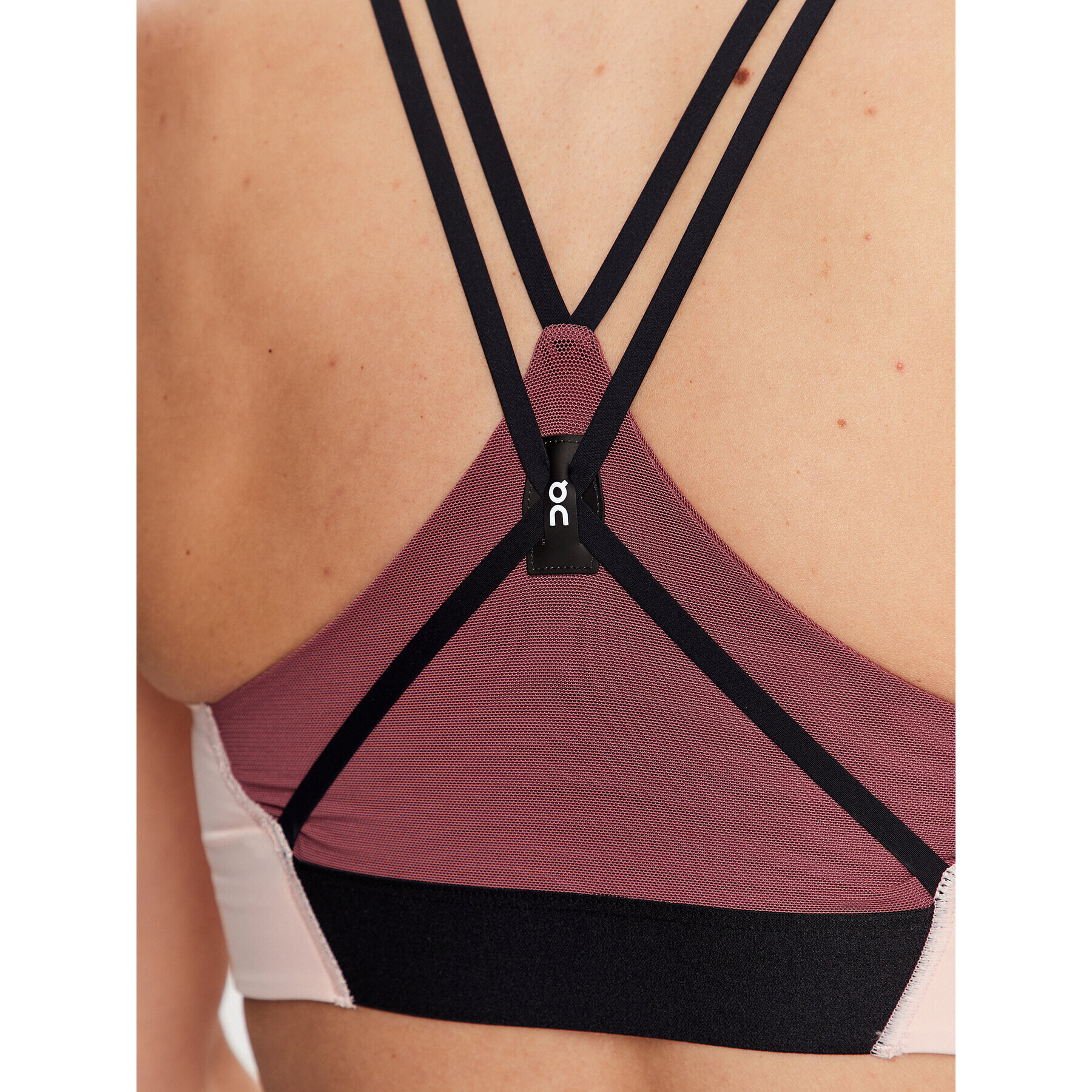 On Спортен сутиен Active Bra W 28801132 Червен - Pepit.bg