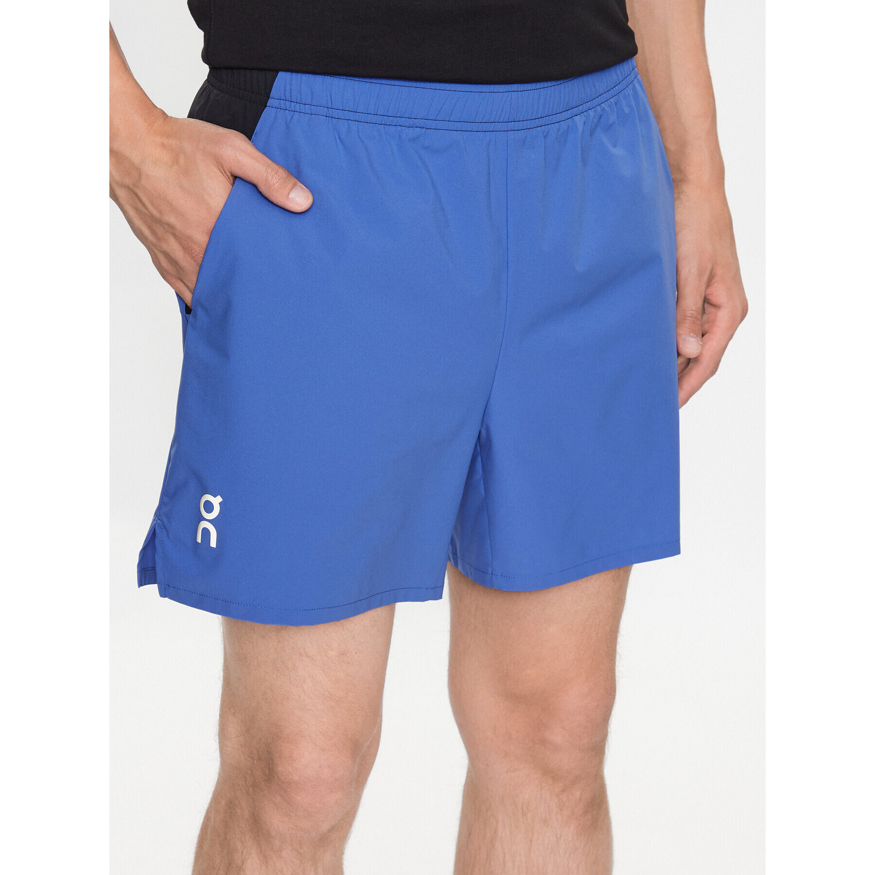 On Спортни шорти Essential Shorts M 1MD10120959 Син Regular Fit - Pepit.bg