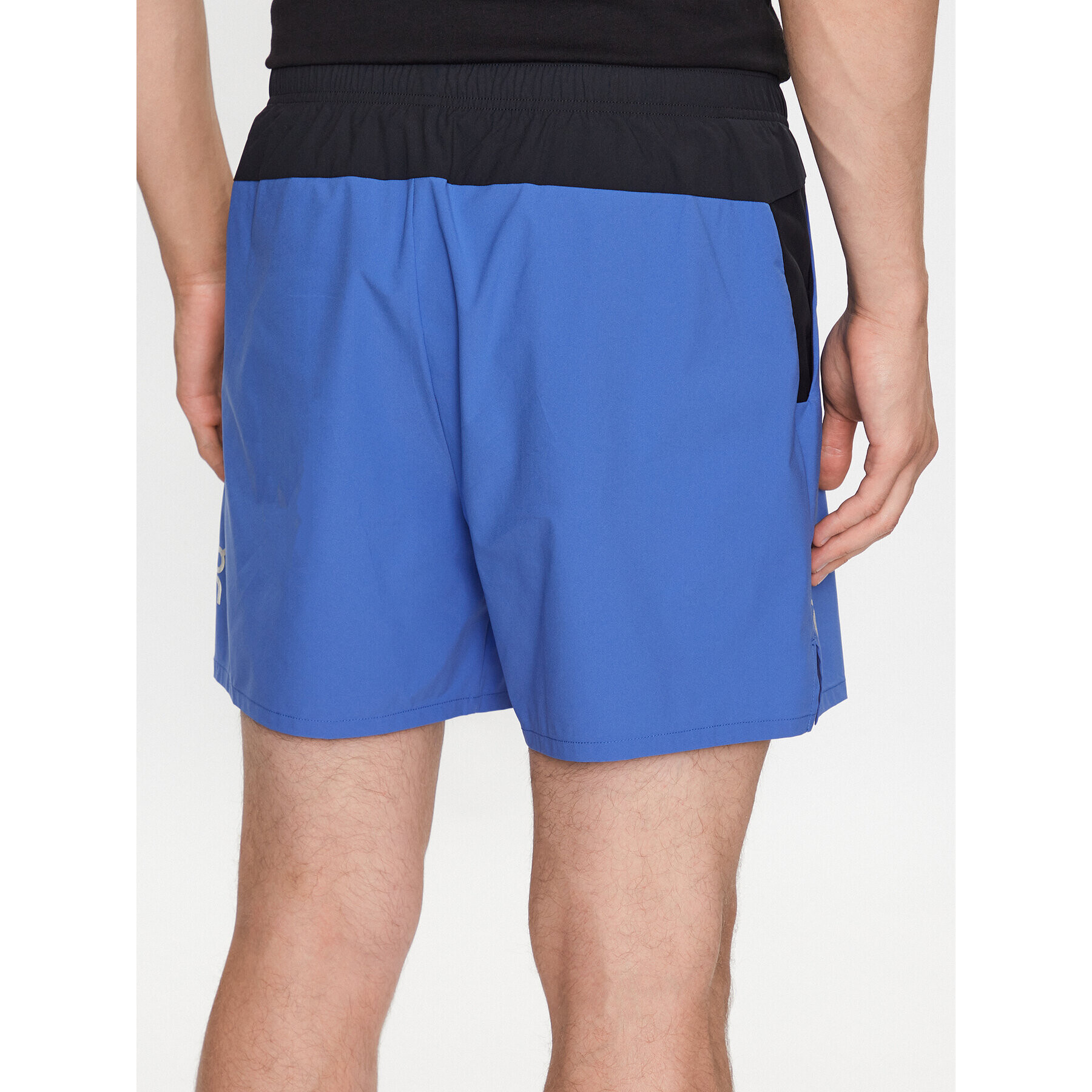 On Спортни шорти Essential Shorts M 1MD10120959 Син Regular Fit - Pepit.bg