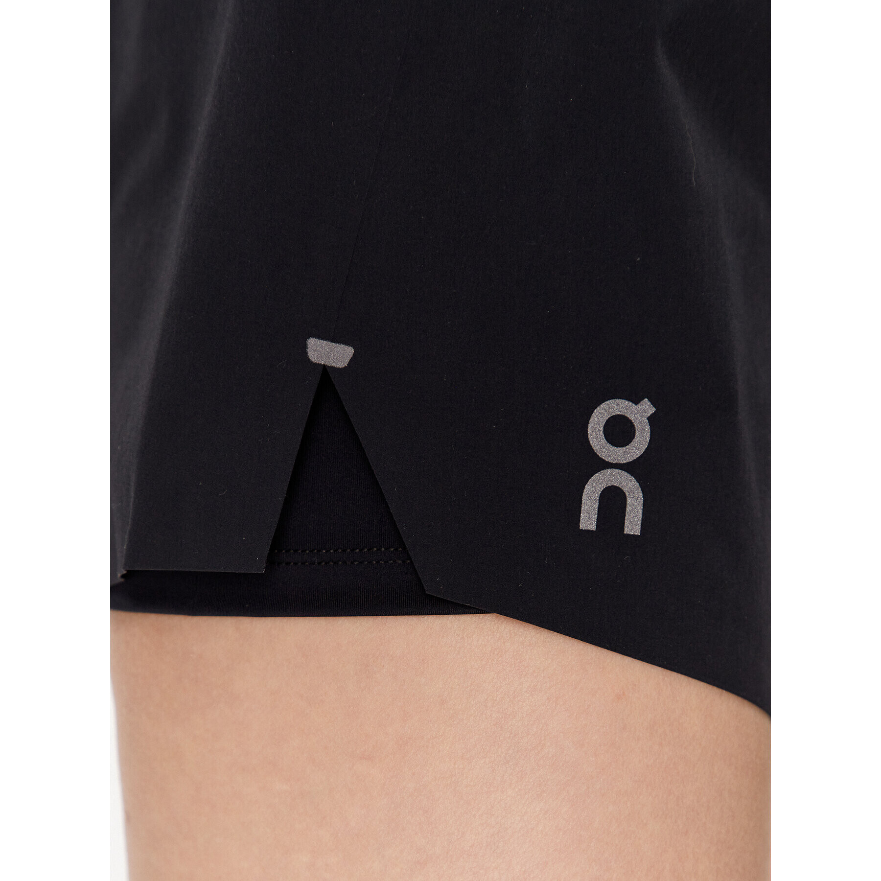 On Спортни шорти Running Shorts W 25500243 Черен Athletic Fit - Pepit.bg