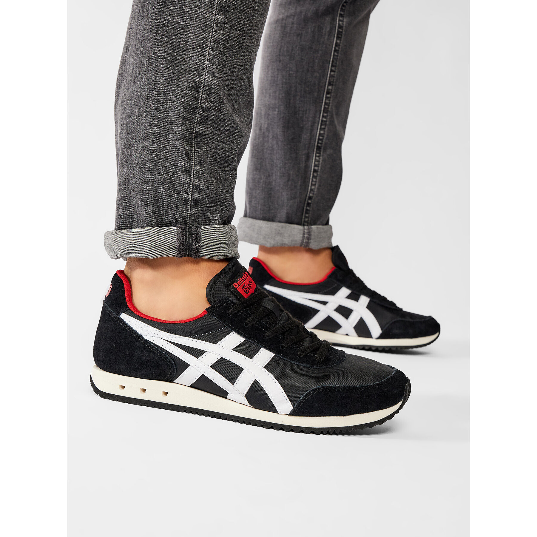 Onitsuka Tiger Сникърси New York 1183A205 Черен - Pepit.bg