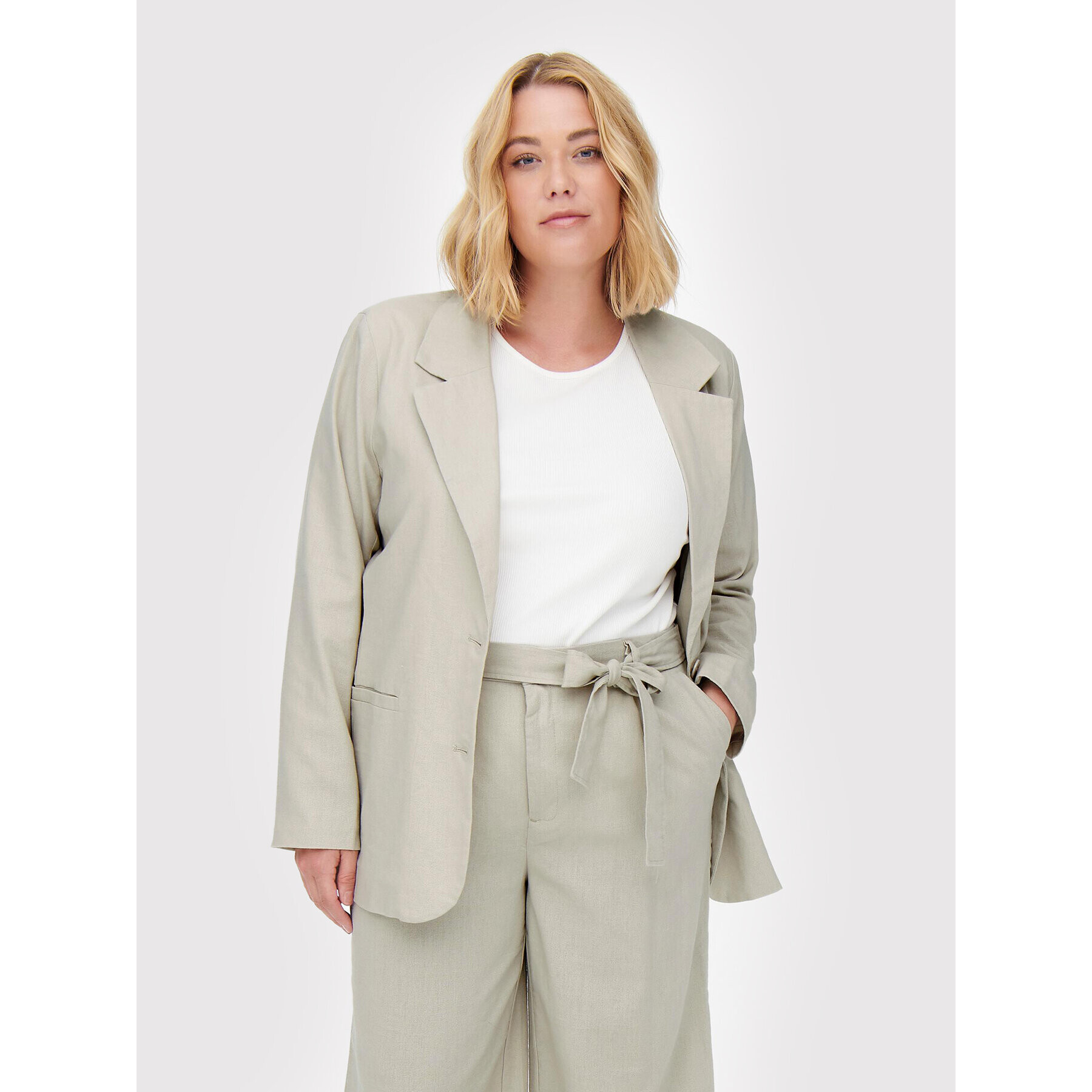 ONLY Carmakoma Сако Cara 15257570 Бежов Regular Fit - Pepit.bg