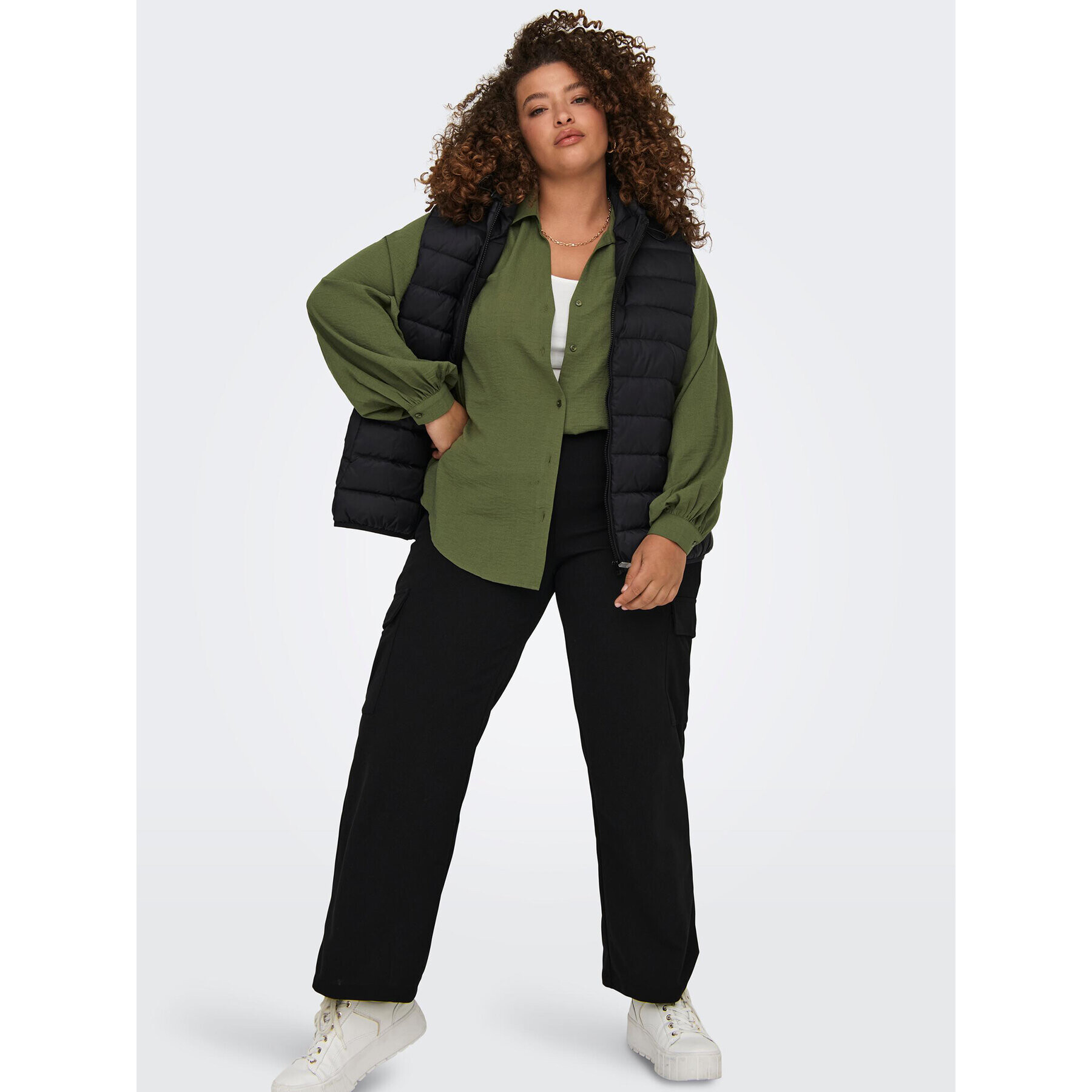 ONLY Carmakoma Елек 15305695 Черен Regular Fit - Pepit.bg