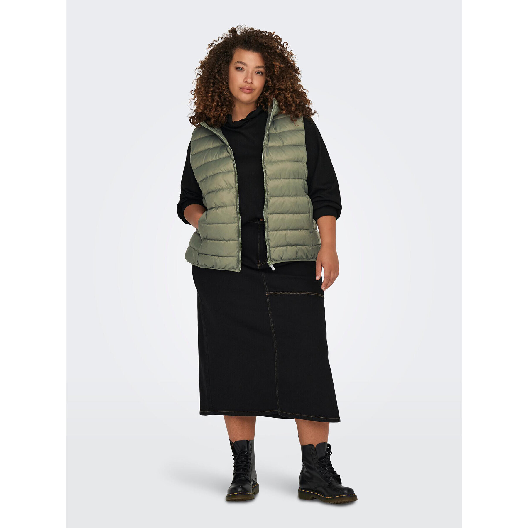 ONLY Carmakoma Елек 15305695 Зелен Regular Fit - Pepit.bg