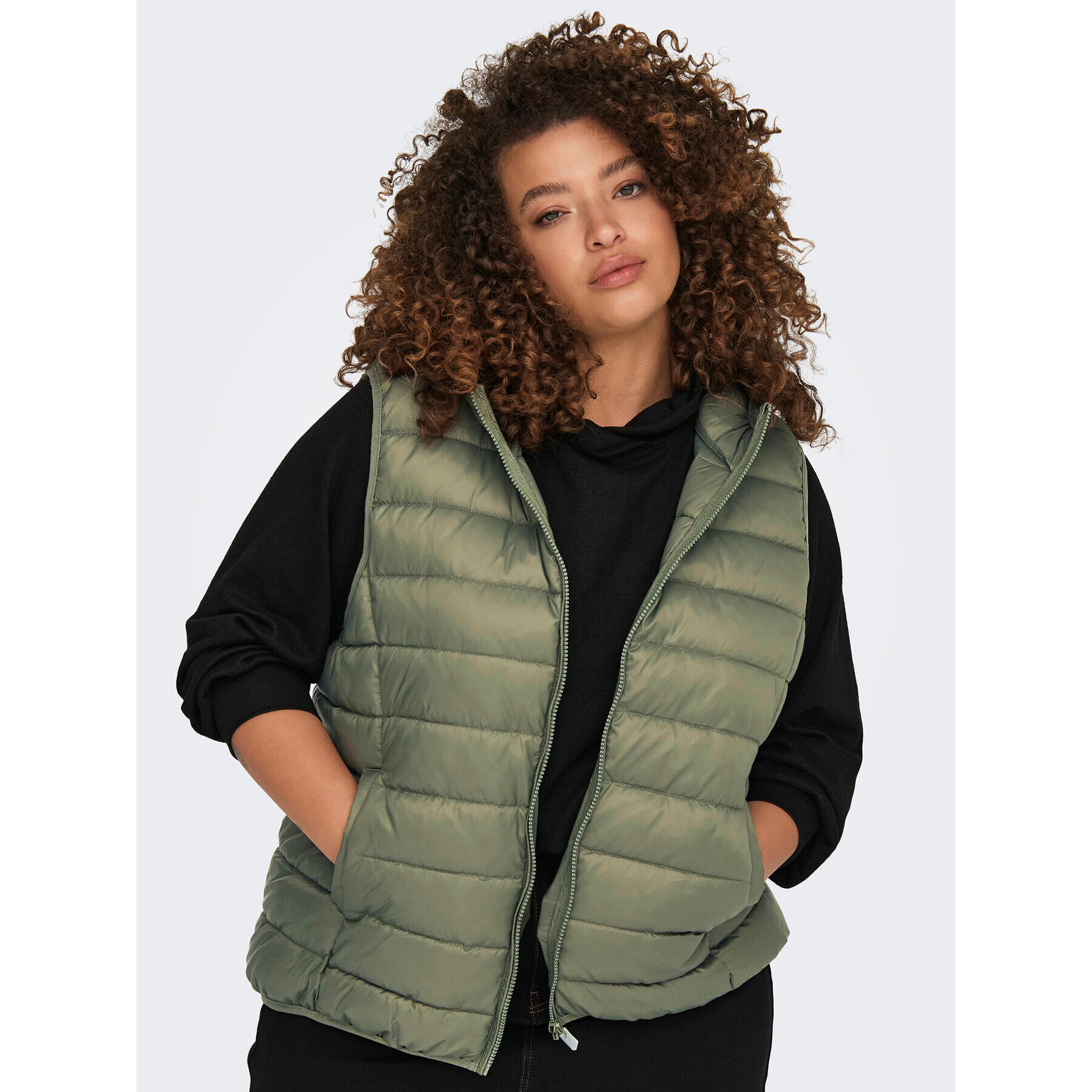 ONLY Carmakoma Елек 15305695 Зелен Regular Fit - Pepit.bg