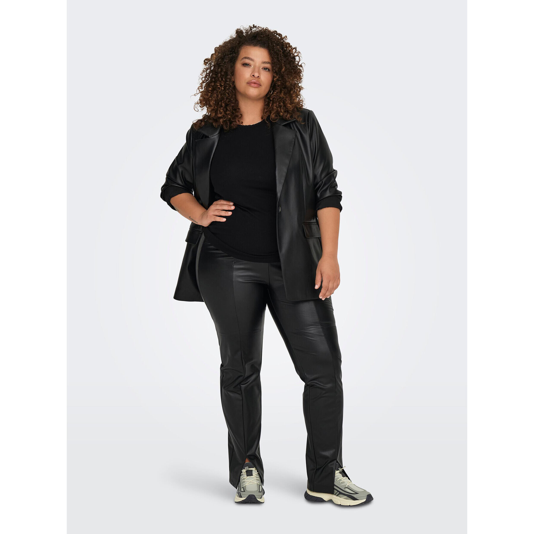 ONLY Carmakoma Сако 15295527 Черен Regular Fit - Pepit.bg
