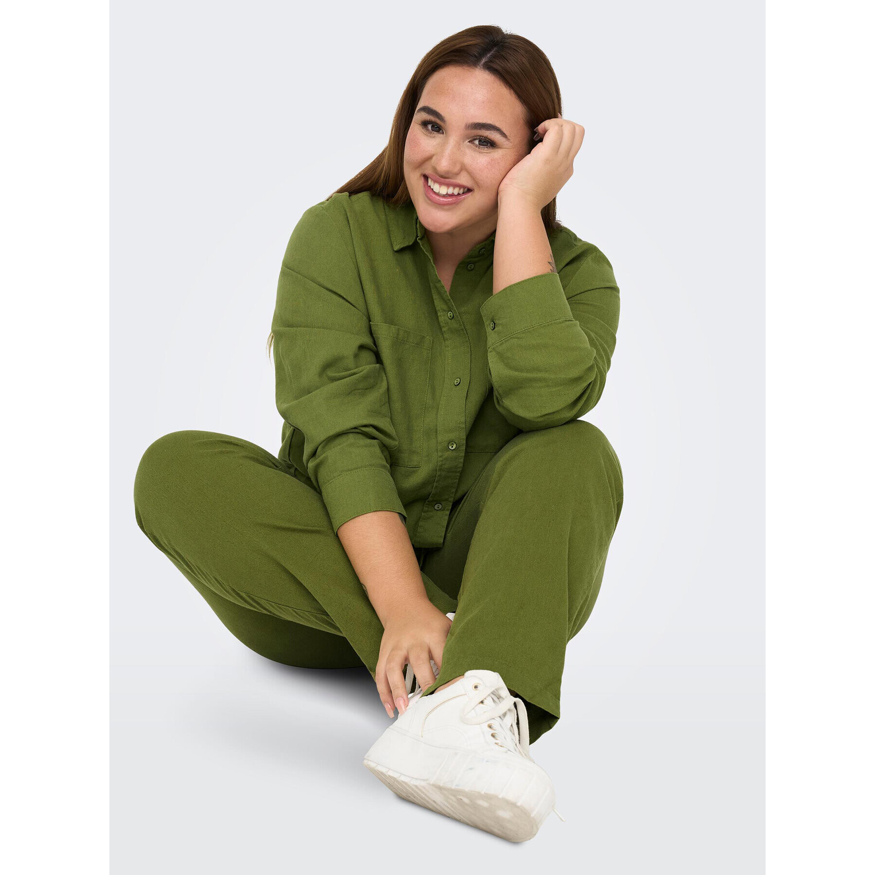 ONLY Carmakoma Текстилни панталони 15280234 Зелен Regular Fit - Pepit.bg