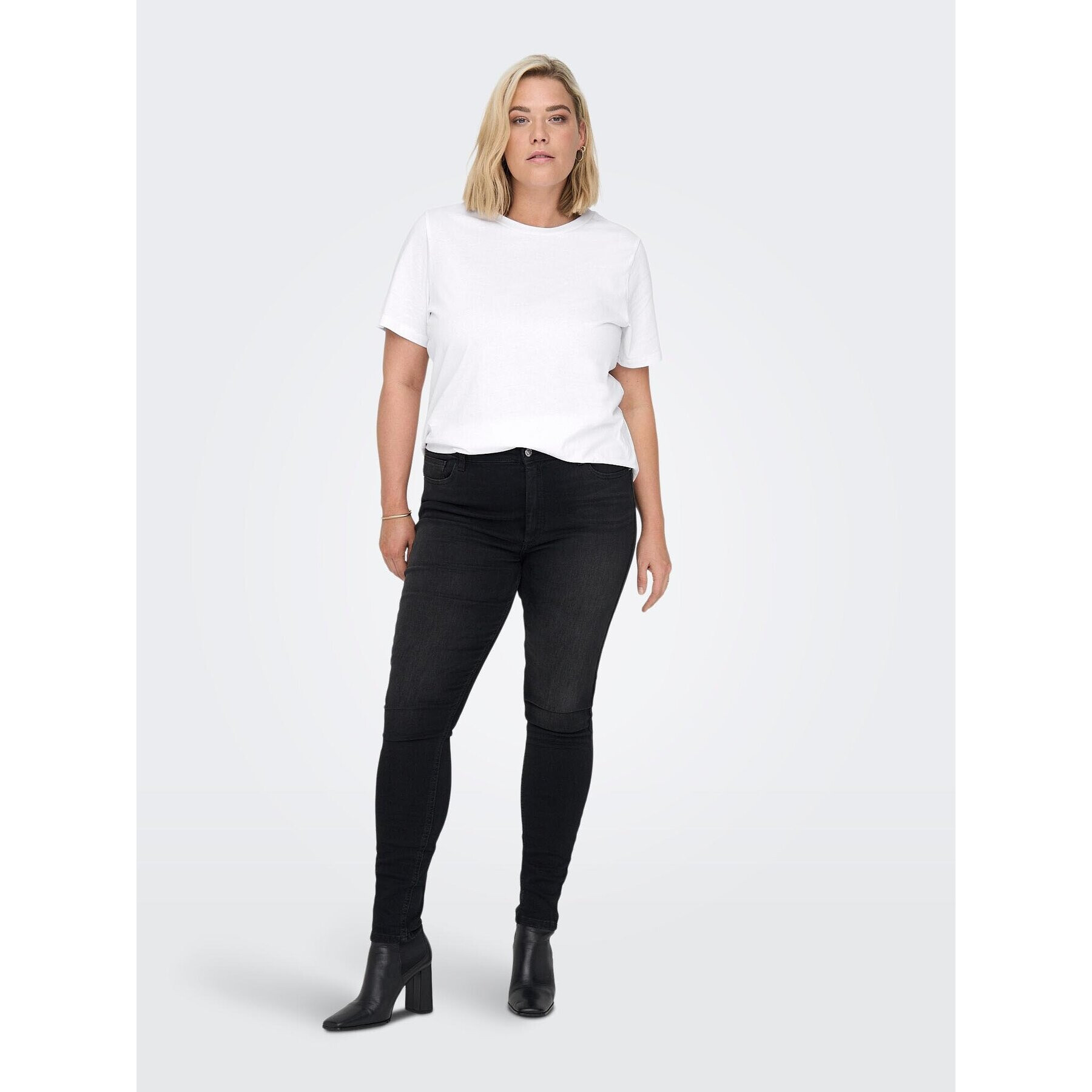 ONLY Carmakoma Тишърт 15287998 Бял Regular Fit - Pepit.bg