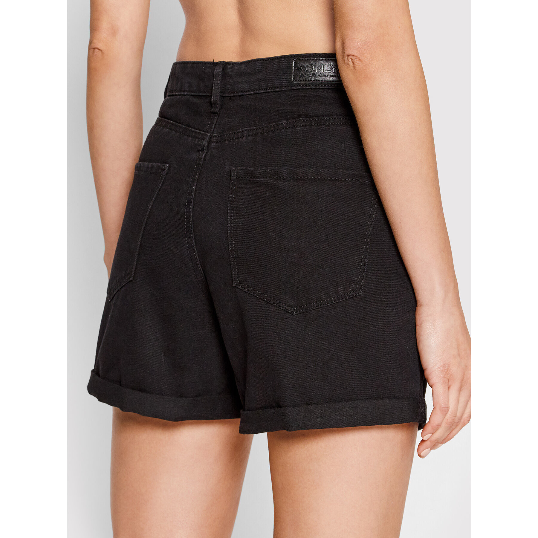 ONLY Дънкови шорти Vega 15230571 Черен Mom Fit - Pepit.bg