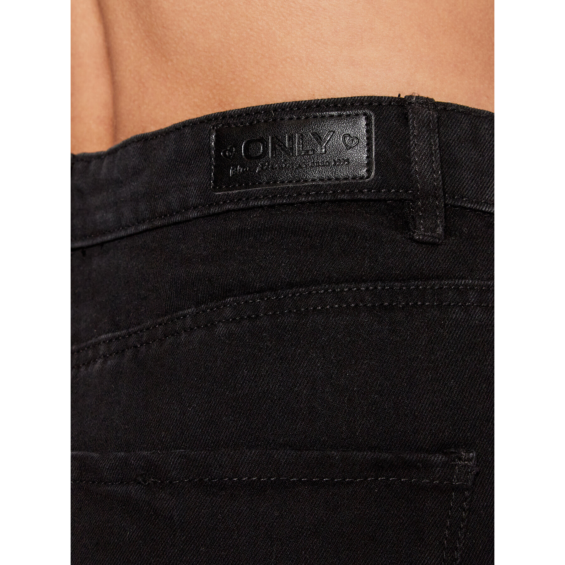 ONLY Дънкови шорти Vega 15230571 Черен Mom Fit - Pepit.bg