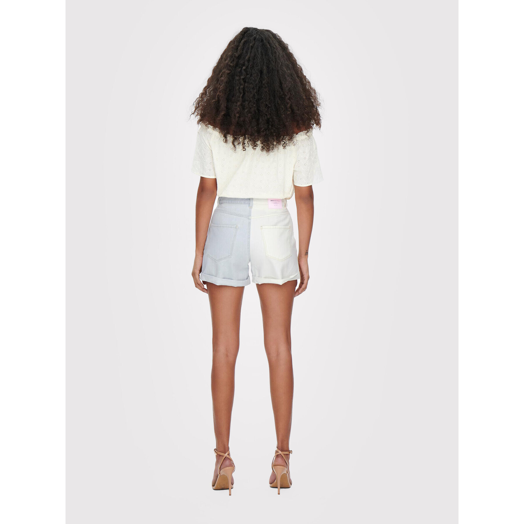 ONLY Дънкови шорти Vega 15255867 Син Mom Fit - Pepit.bg