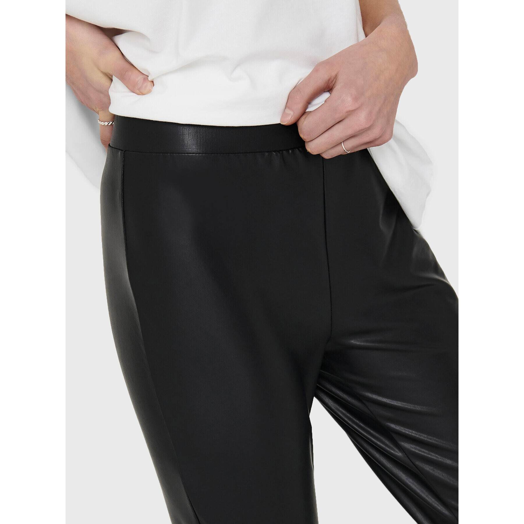 ONLY Клин Cool Coated 15187844 Черен Extra Slim Fit - Pepit.bg