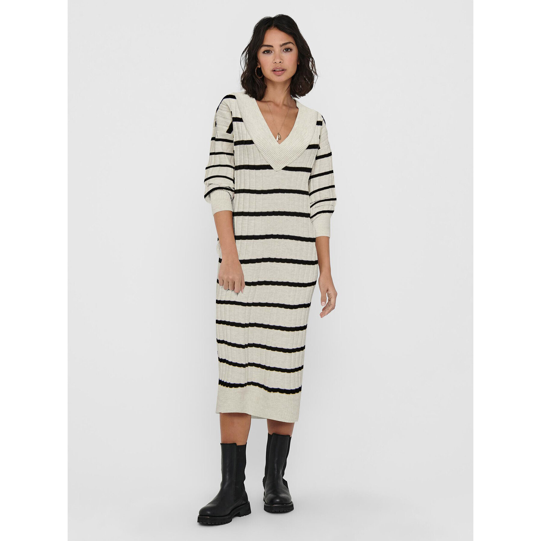 ONLY Плетена рокля 15236372 Бежов Relaxed Fit - Pepit.bg