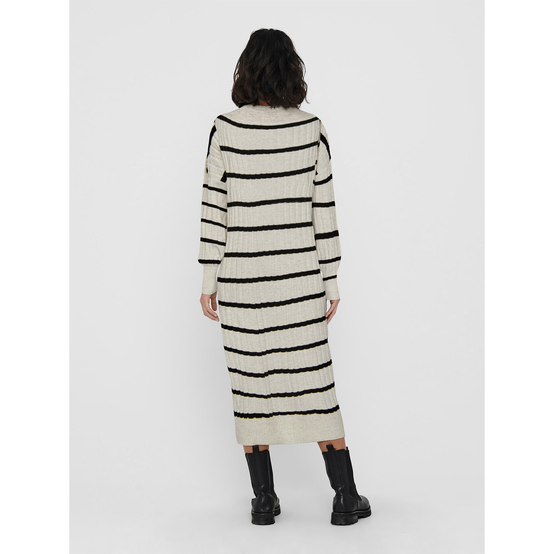 ONLY Плетена рокля 15236372 Бежов Relaxed Fit - Pepit.bg