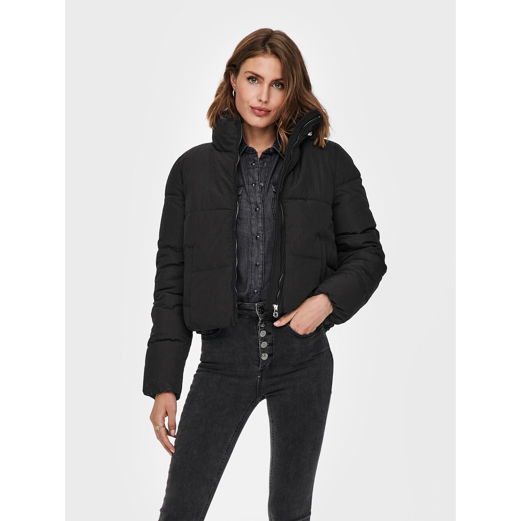 ONLY Пухено яке Dolly 15205371 Черен Regular Fit - Pepit.bg