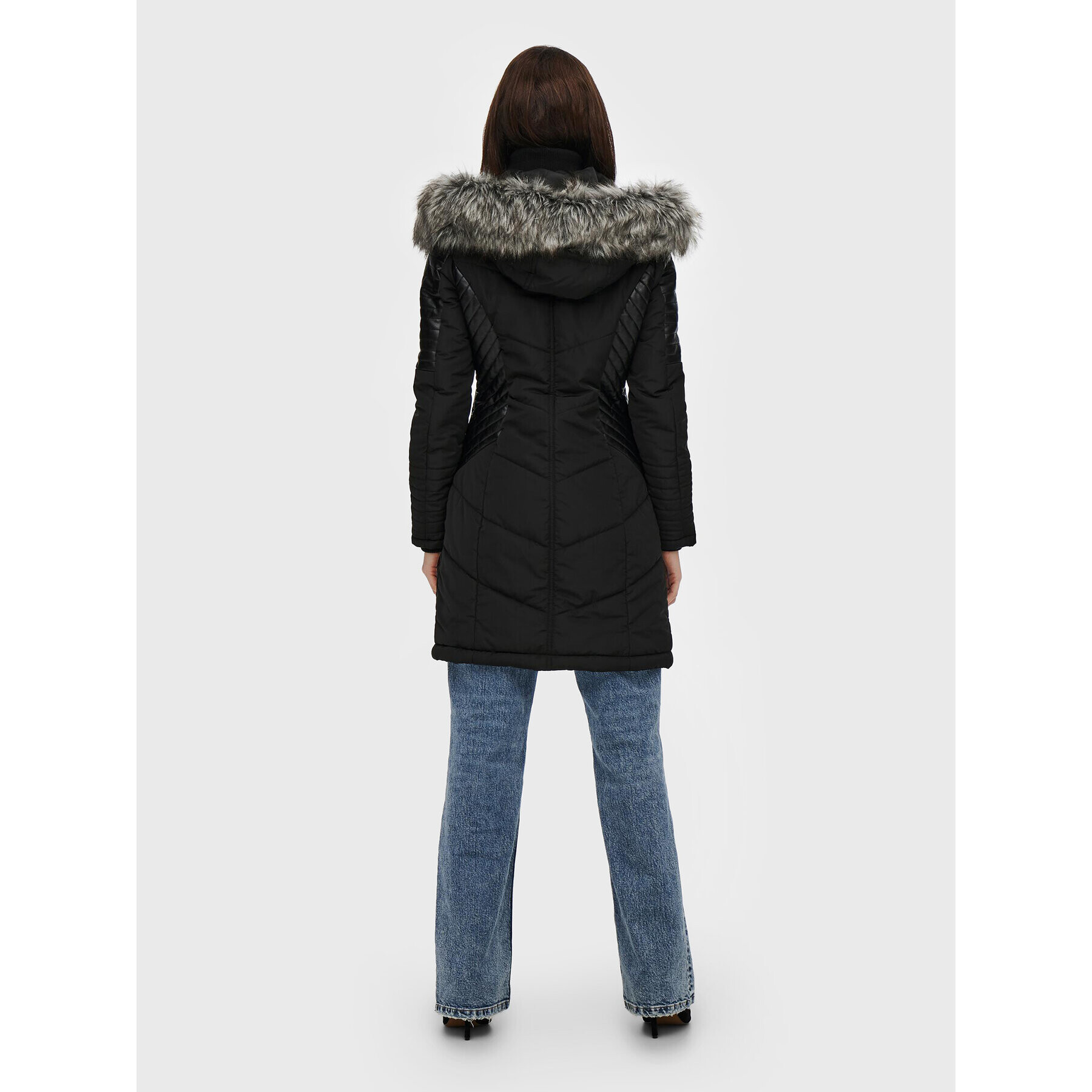 ONLY Пухено яке Linette 15160168 Черен Regular Fit - Pepit.bg