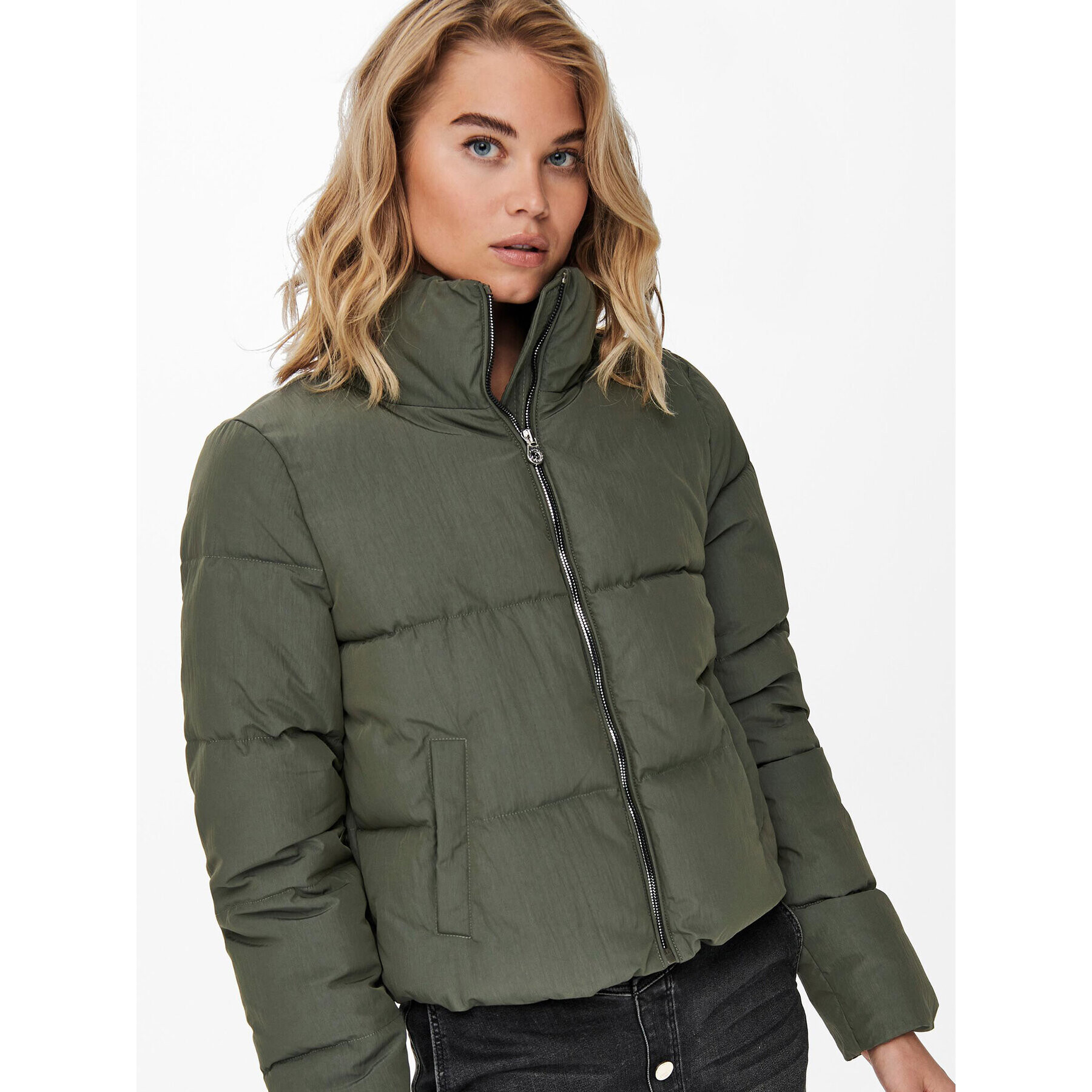 ONLY Пухено яке 15205371 Зелен Regular Fit - Pepit.bg