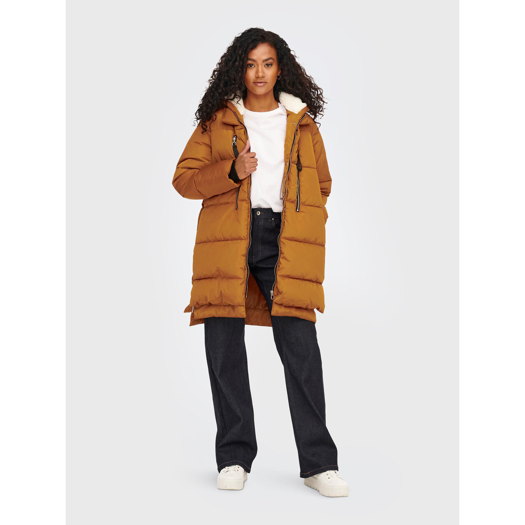 ONLY Пухено яке 15230125 Кафяв Regular Fit - Pepit.bg