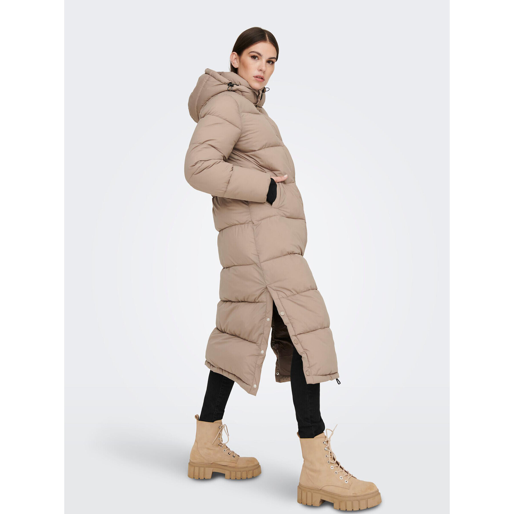 ONLY Пухено яке 15287913 Бежов Regular Fit - Pepit.bg