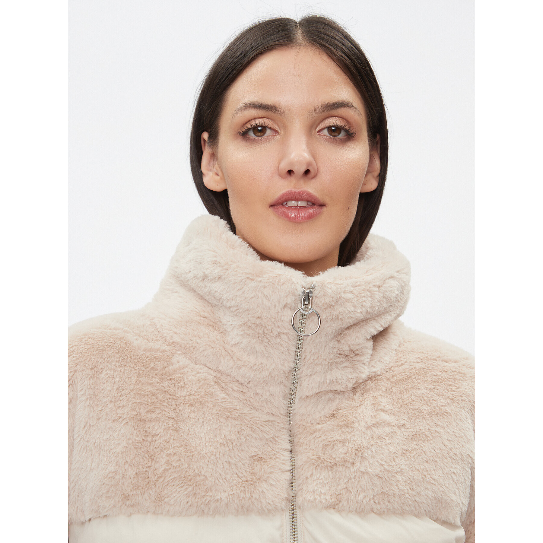 ONLY Пухено яке 15292945 Бежов Regular Fit - Pepit.bg