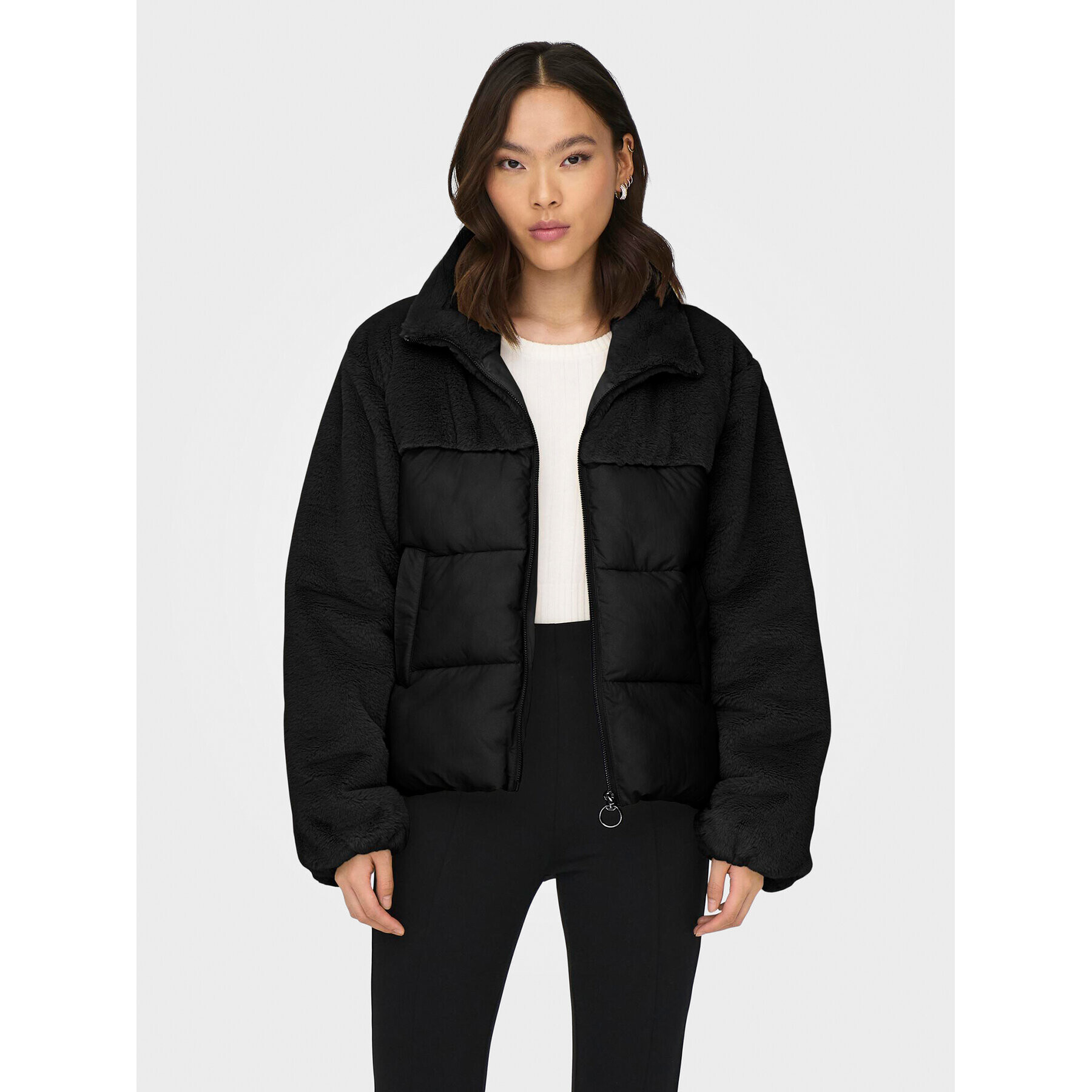 ONLY Пухено яке 15292945 Черен Regular Fit - Pepit.bg