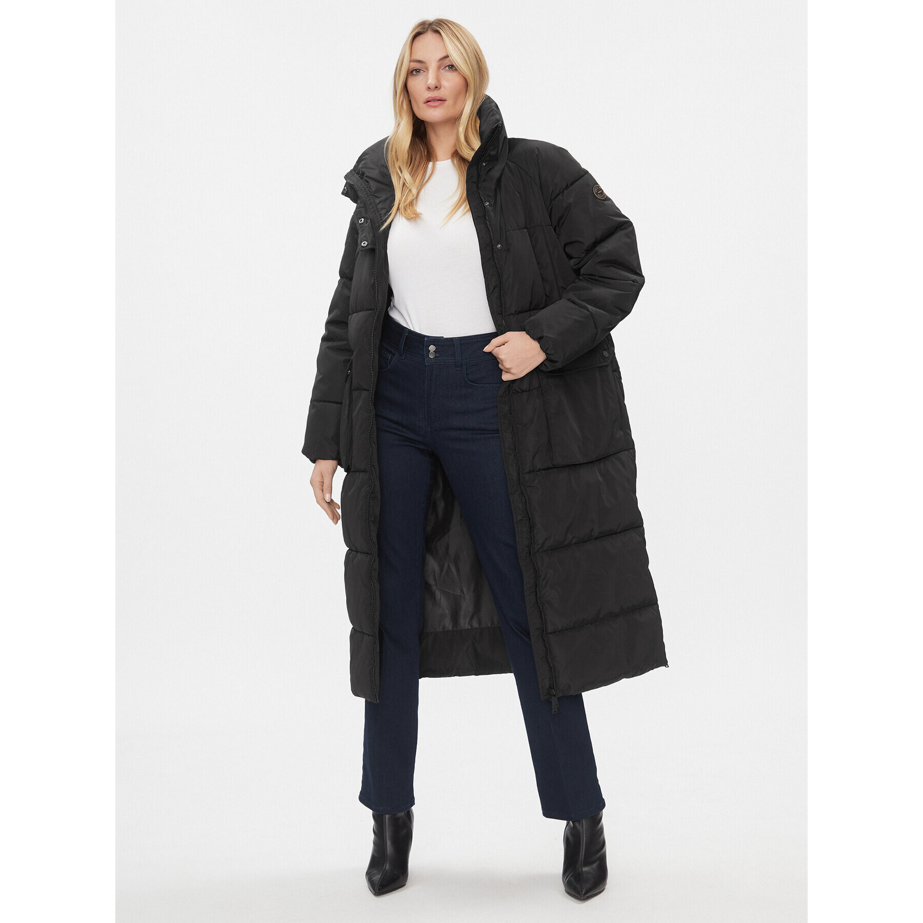 ONLY Пухено яке 15294315 Черен Regular Fit - Pepit.bg
