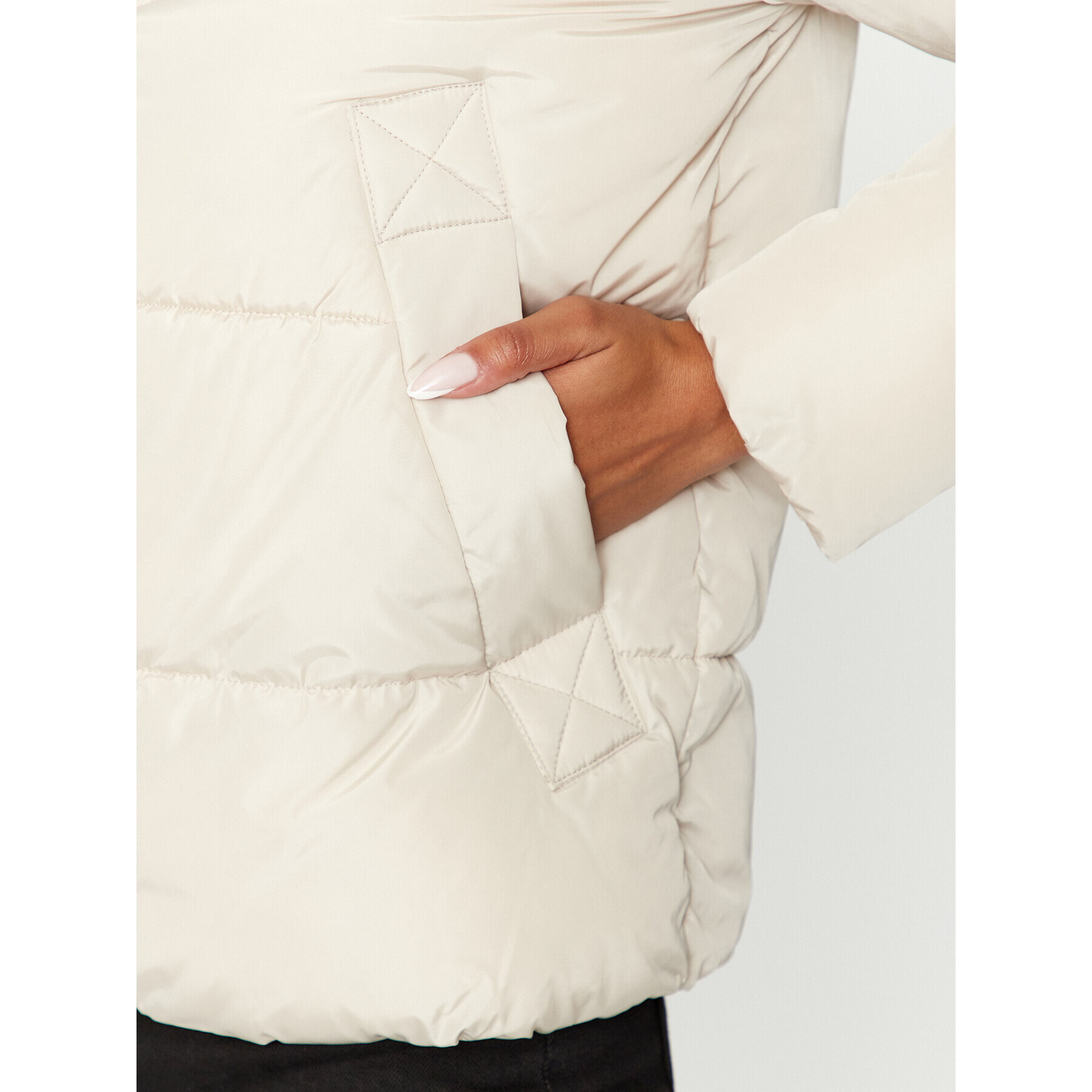 ONLY Пухено яке 15300257 Екрю Regular Fit - Pepit.bg