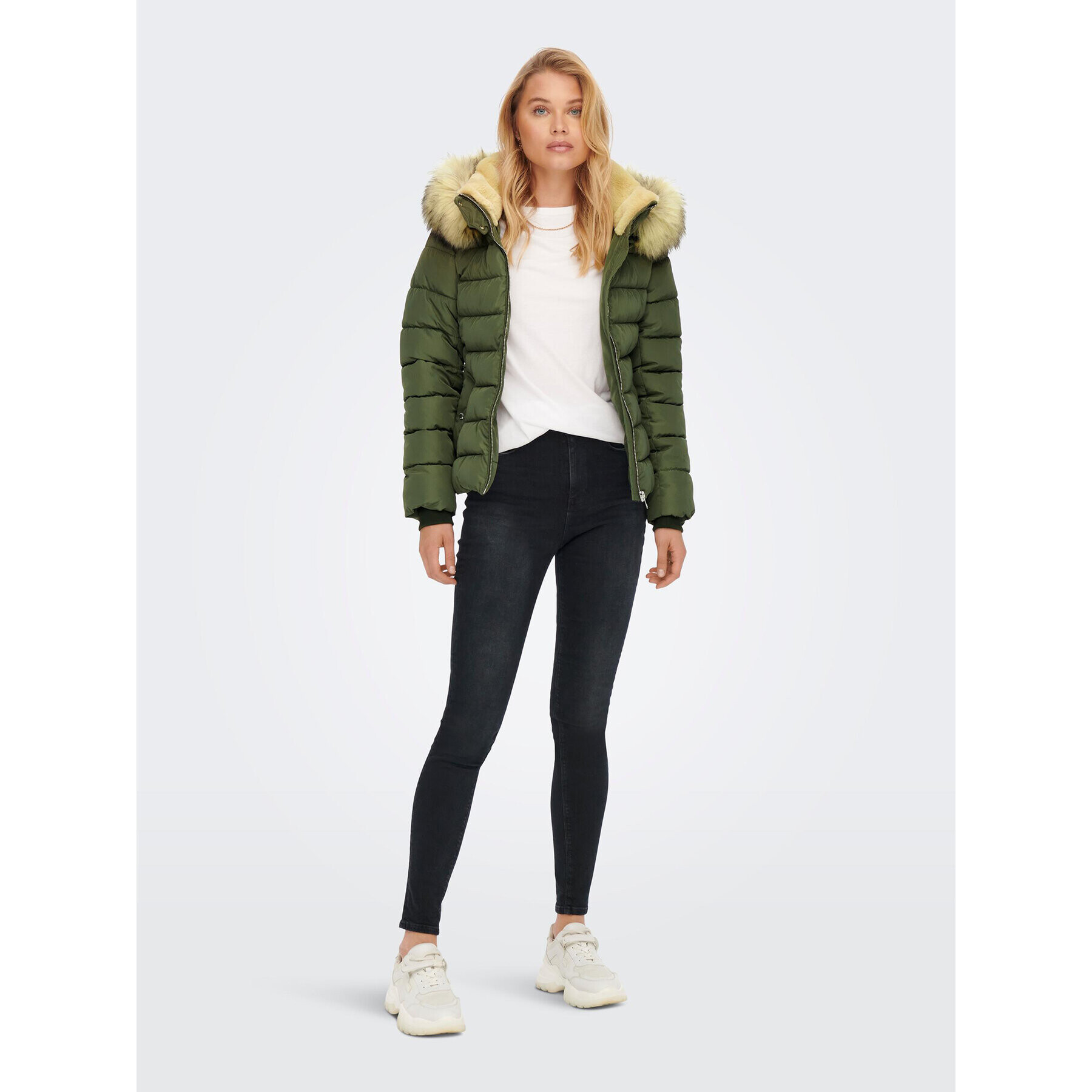 ONLY Пухено яке Camilla 15204607 Зелен Regular Fit - Pepit.bg