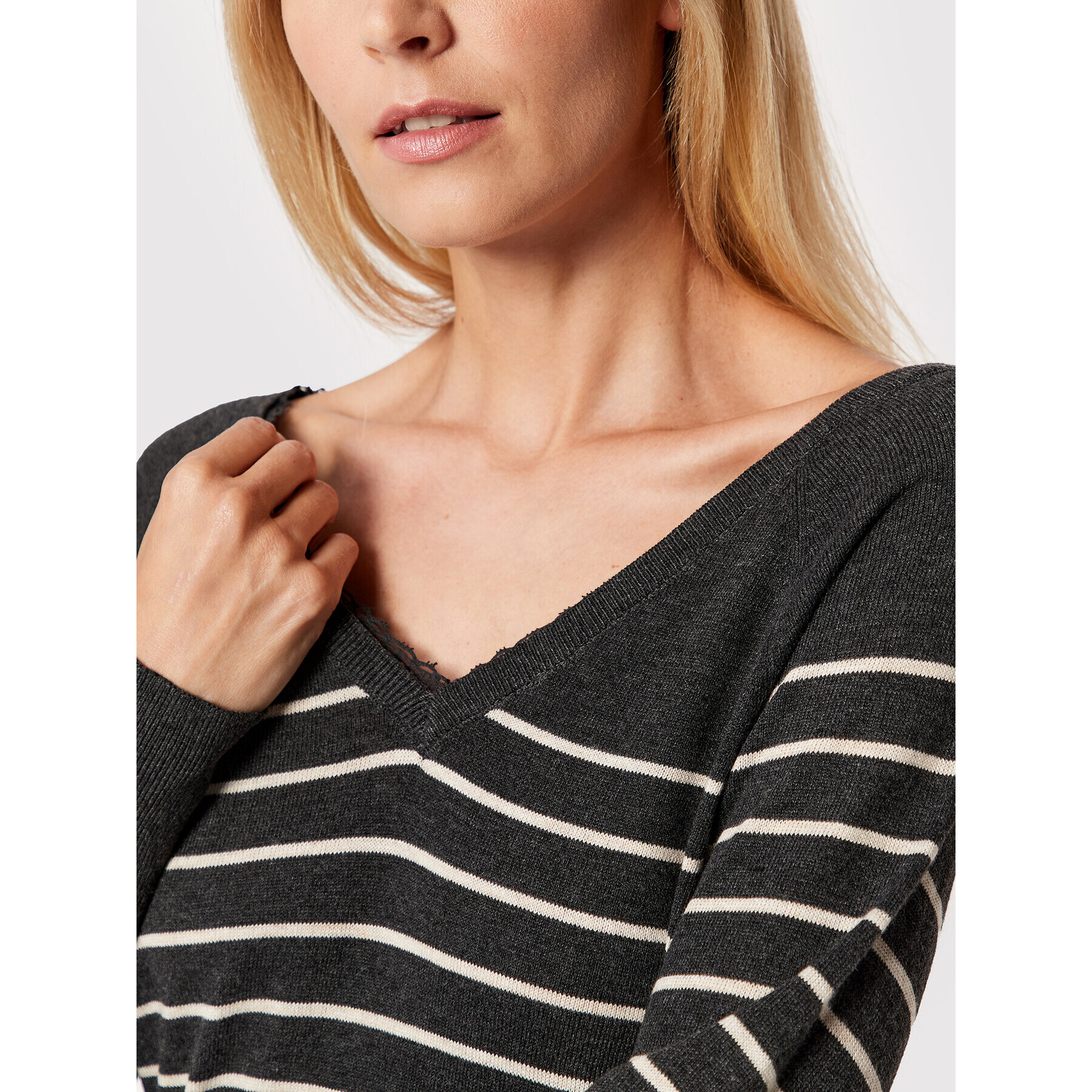ONLY Пуловер Lana 15267985 Черен Regular Fit - Pepit.bg