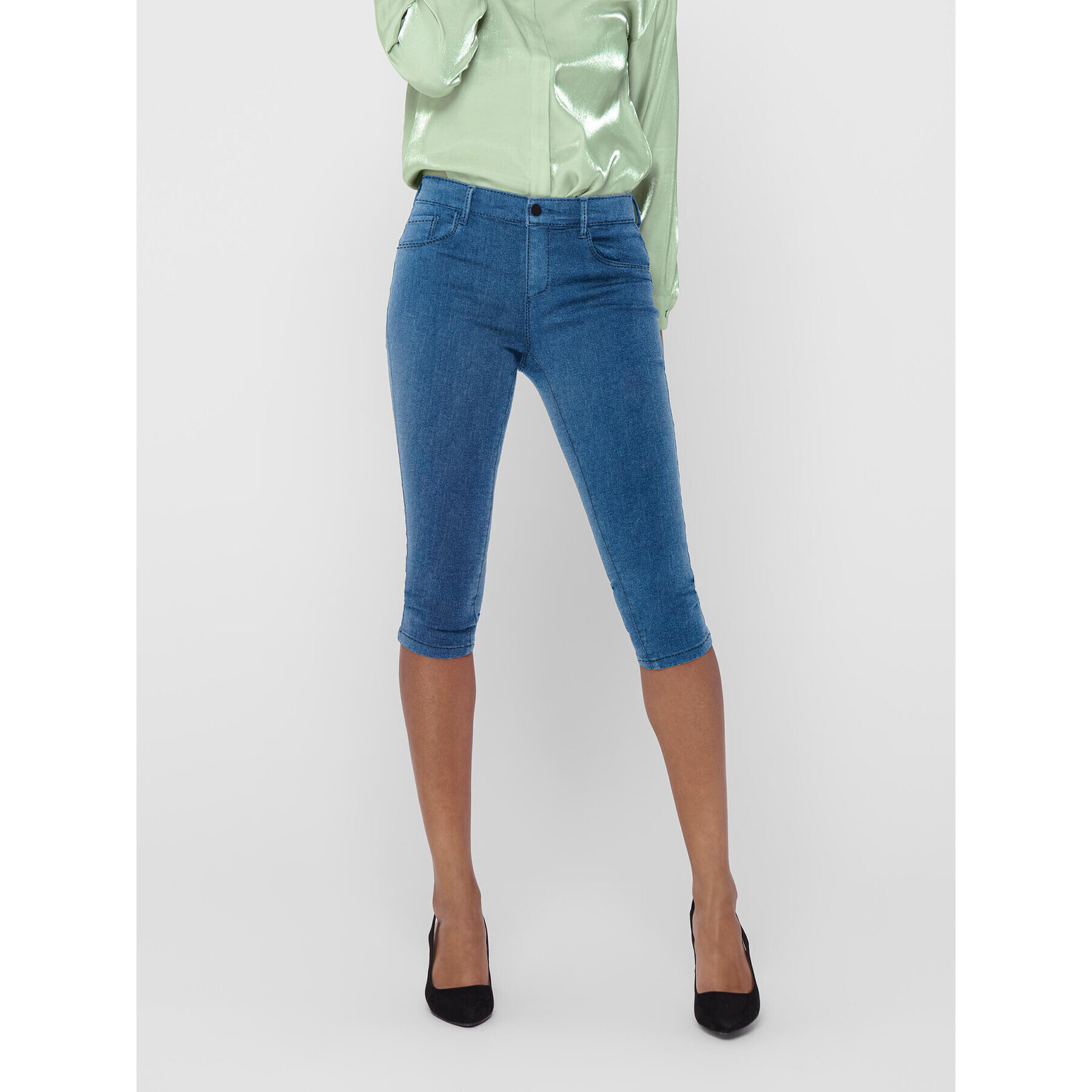 ONLY Шорти от плат 15136463 Син Slim Fit - Pepit.bg
