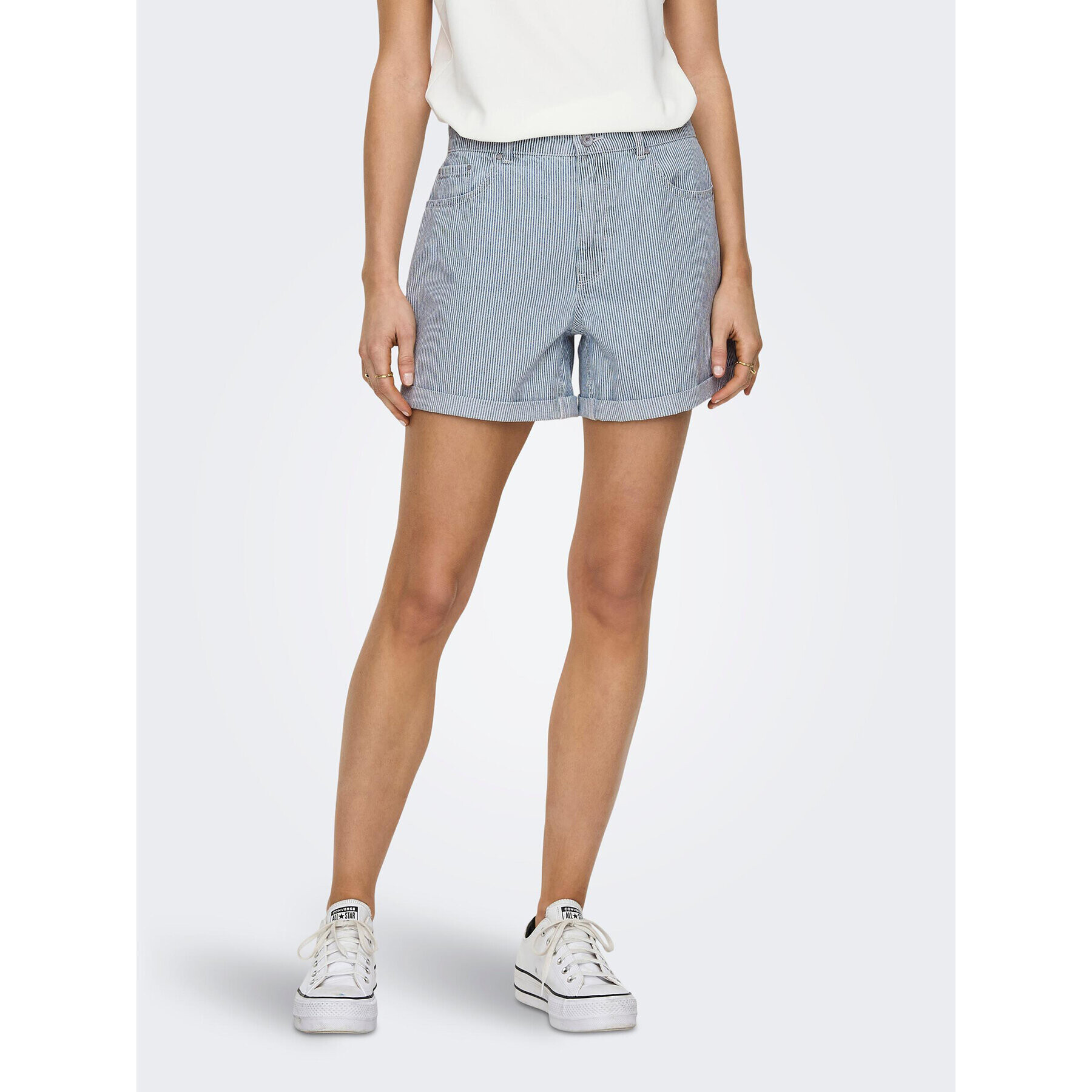 ONLY Шорти от плат 15289452 Син Mom Fit - Pepit.bg