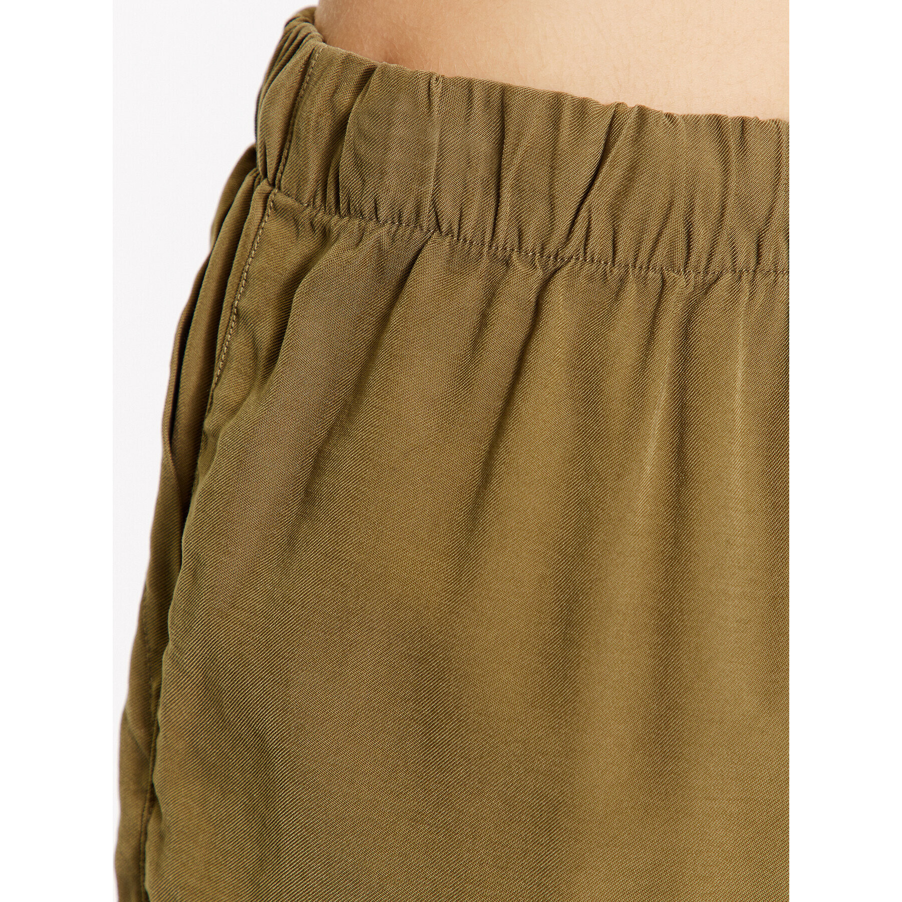 ONLY Шорти от плат 15291256 Зелен Regular Fit - Pepit.bg