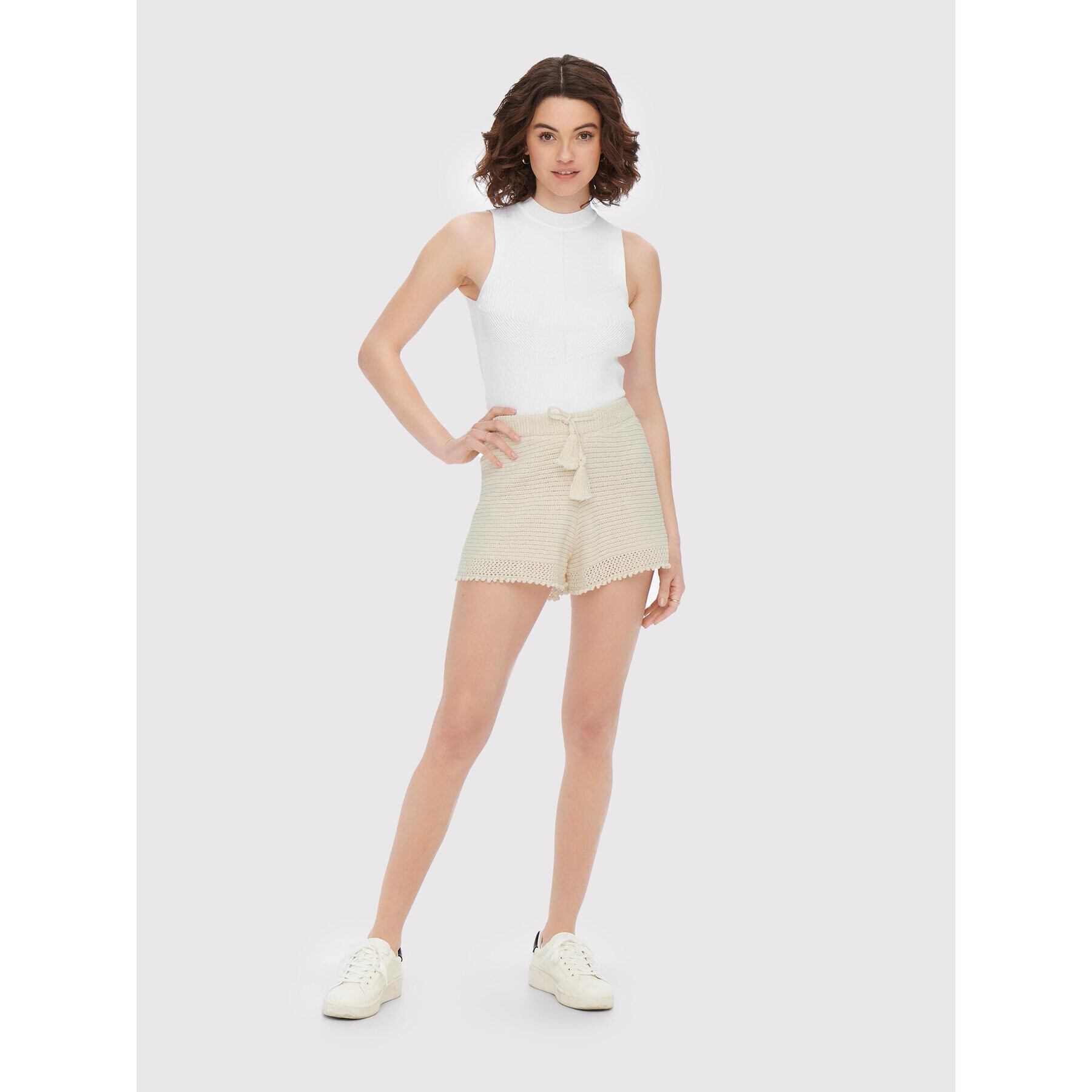 ONLY Шорти от плат Summer 15256565 Бежов Regular Fit - Pepit.bg