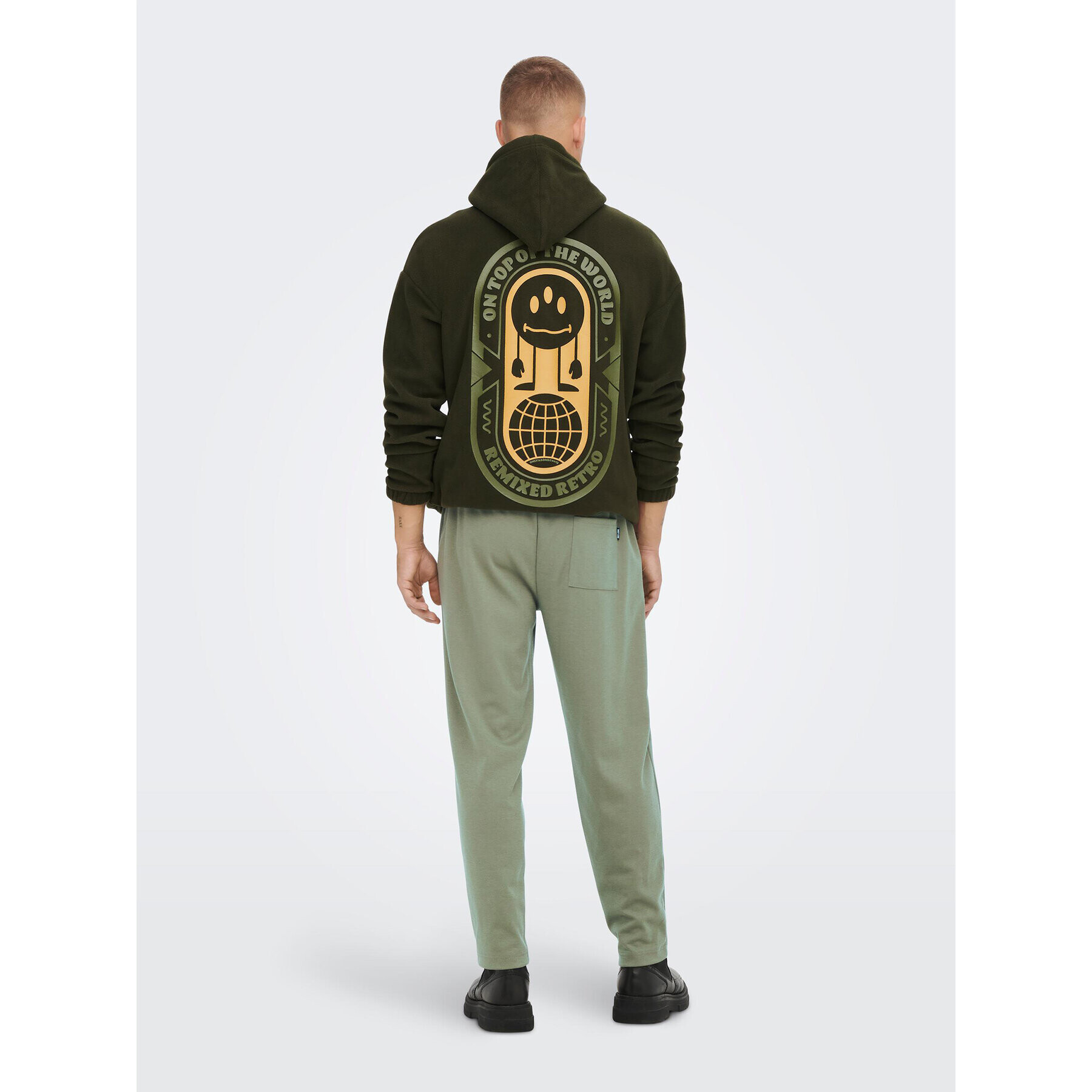 Only & Sons Долнище анцуг Oxley 22021337 Зелен Tapered Fit - Pepit.bg