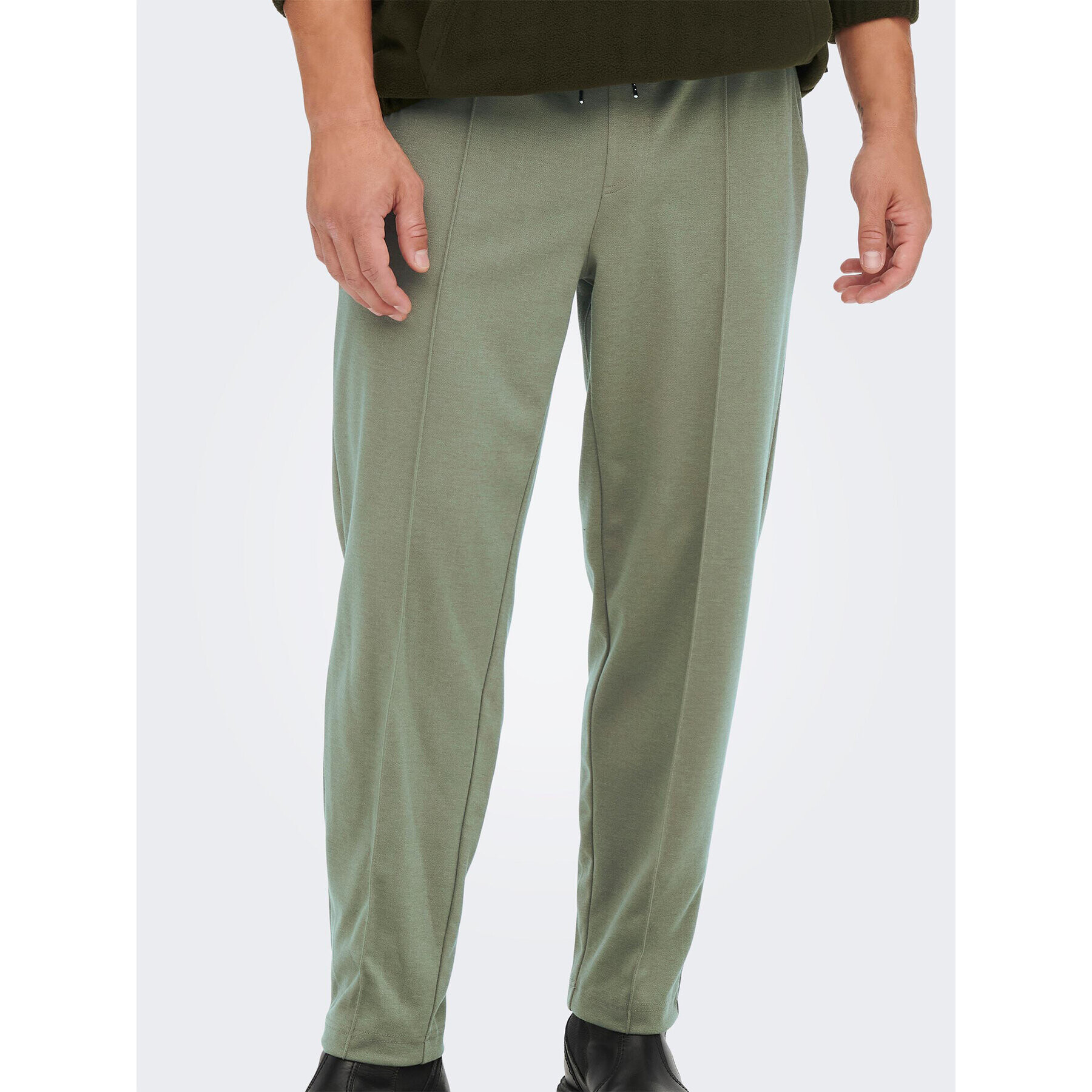 Only & Sons Долнище анцуг Oxley 22021337 Зелен Tapered Fit - Pepit.bg